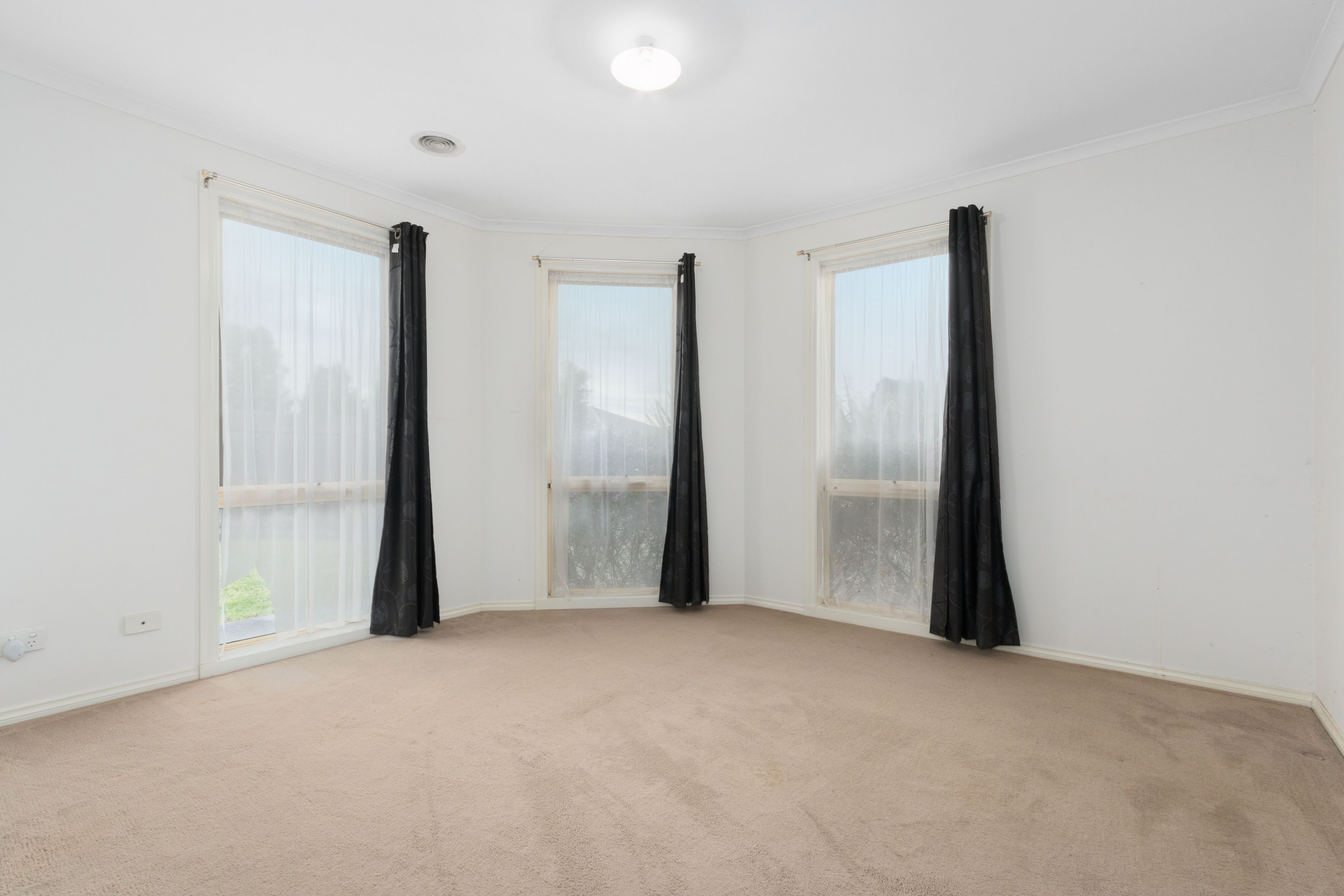 53B Leigh Drive, Pakenham, VIC 3810