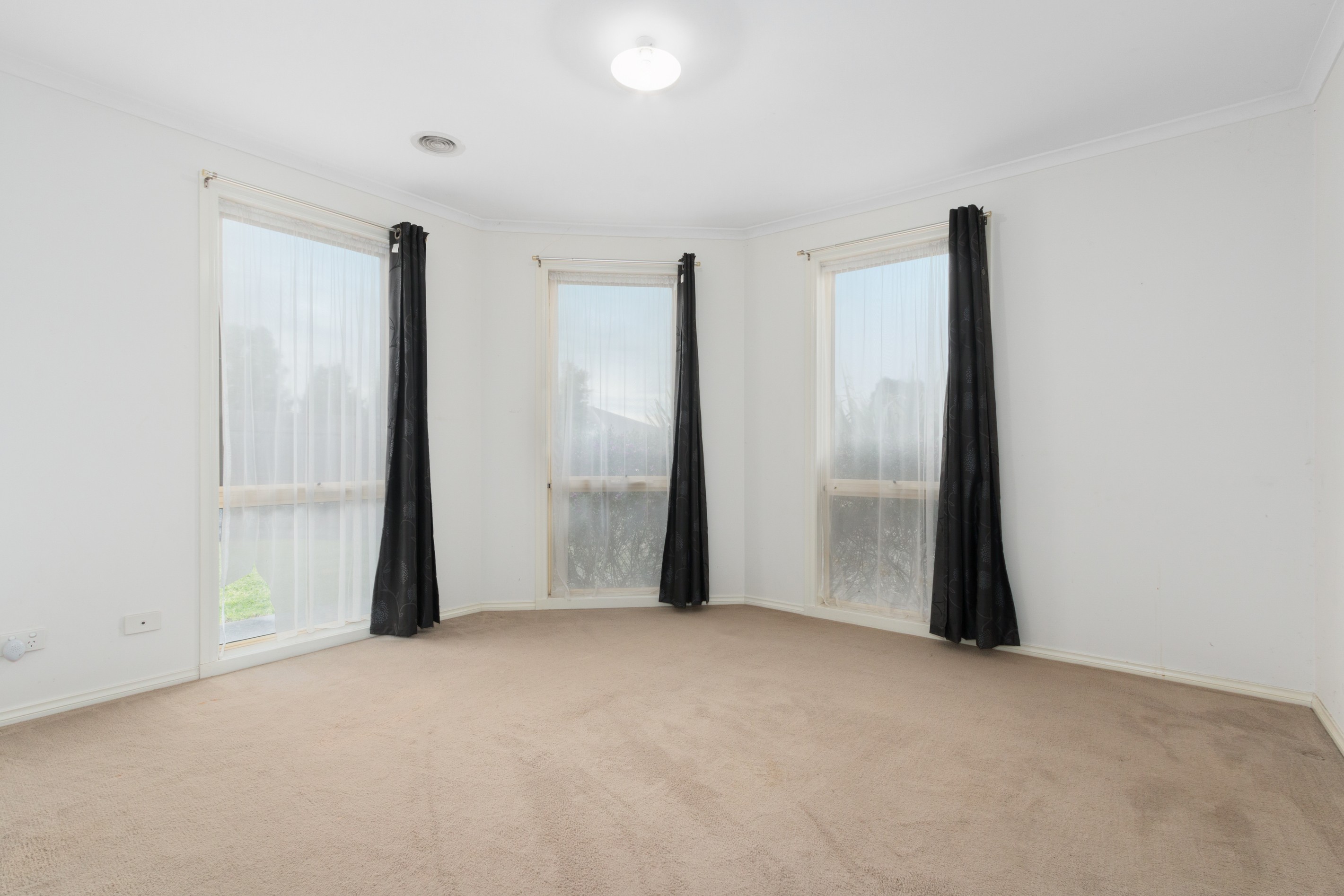 53B Leigh Drive, Pakenham, VIC 3810