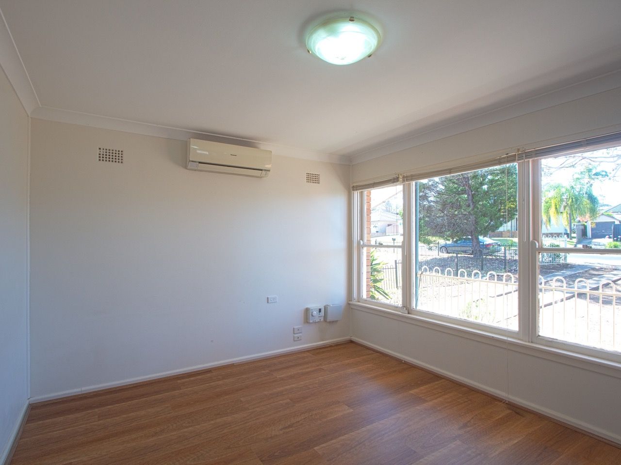 49 Lindesay Street, Campbelltown, NSW 2560