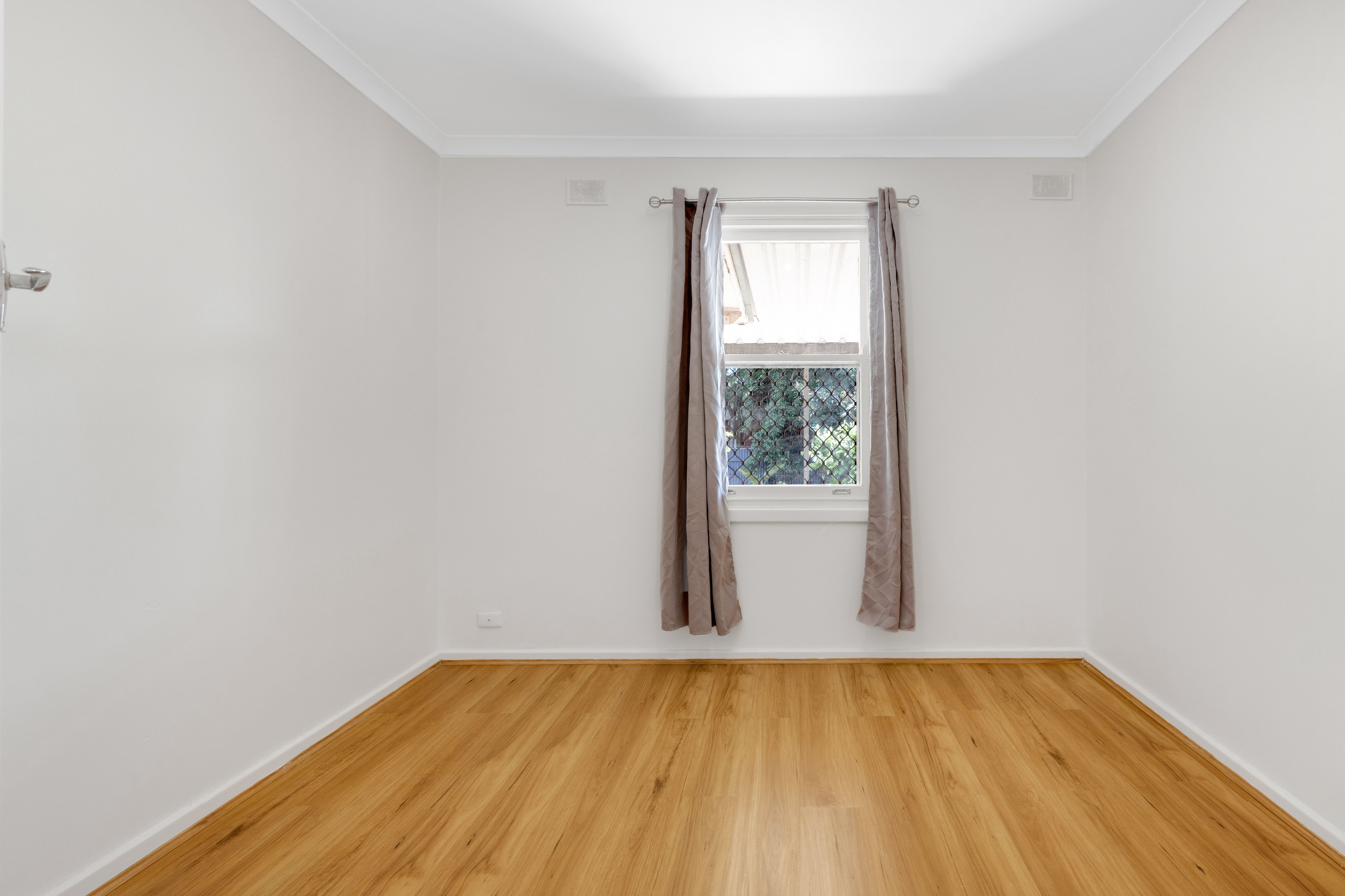 17 Bridport Street — photo 6 of 16