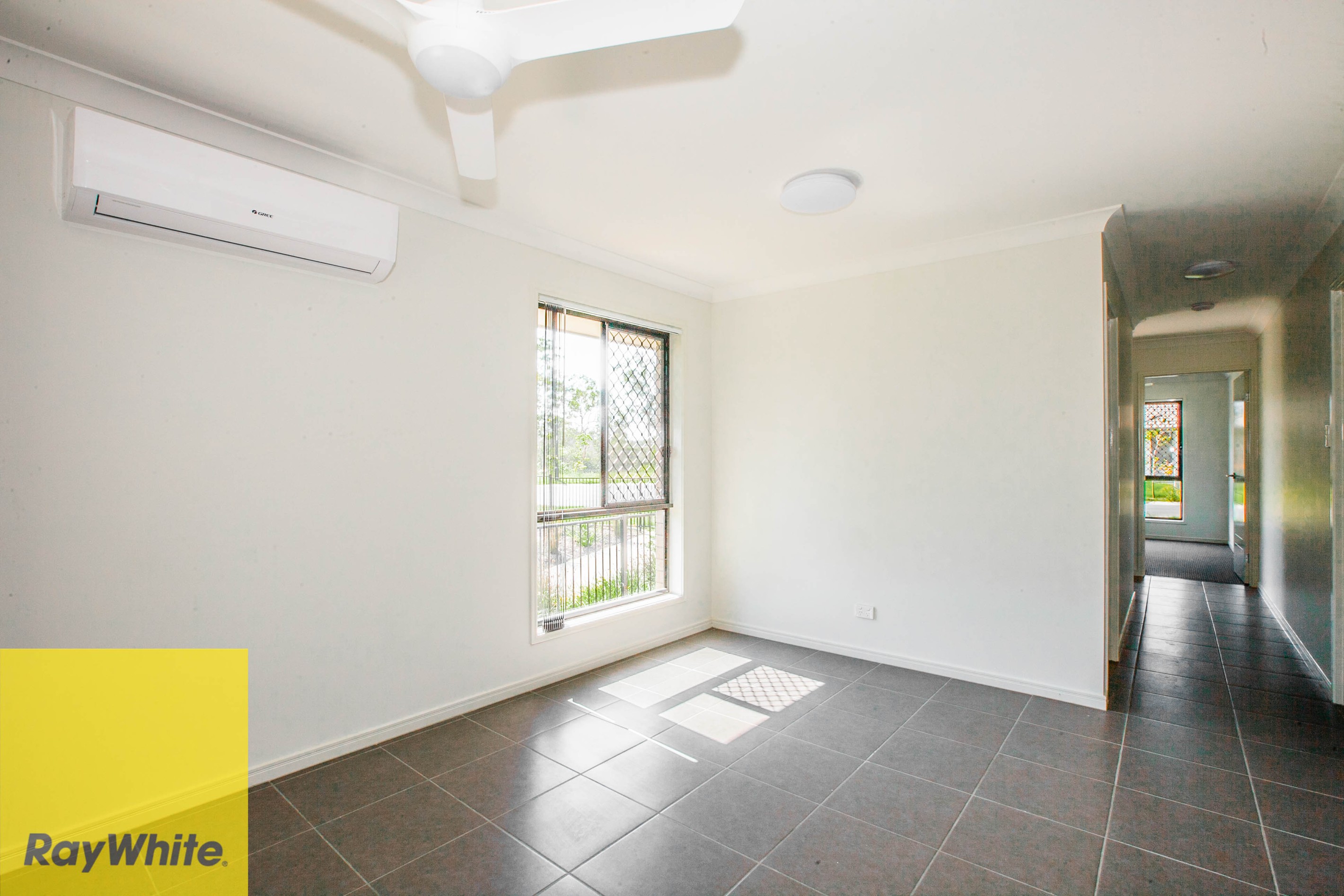 2/24 Sunrise Court, Loganlea, QLD 4131