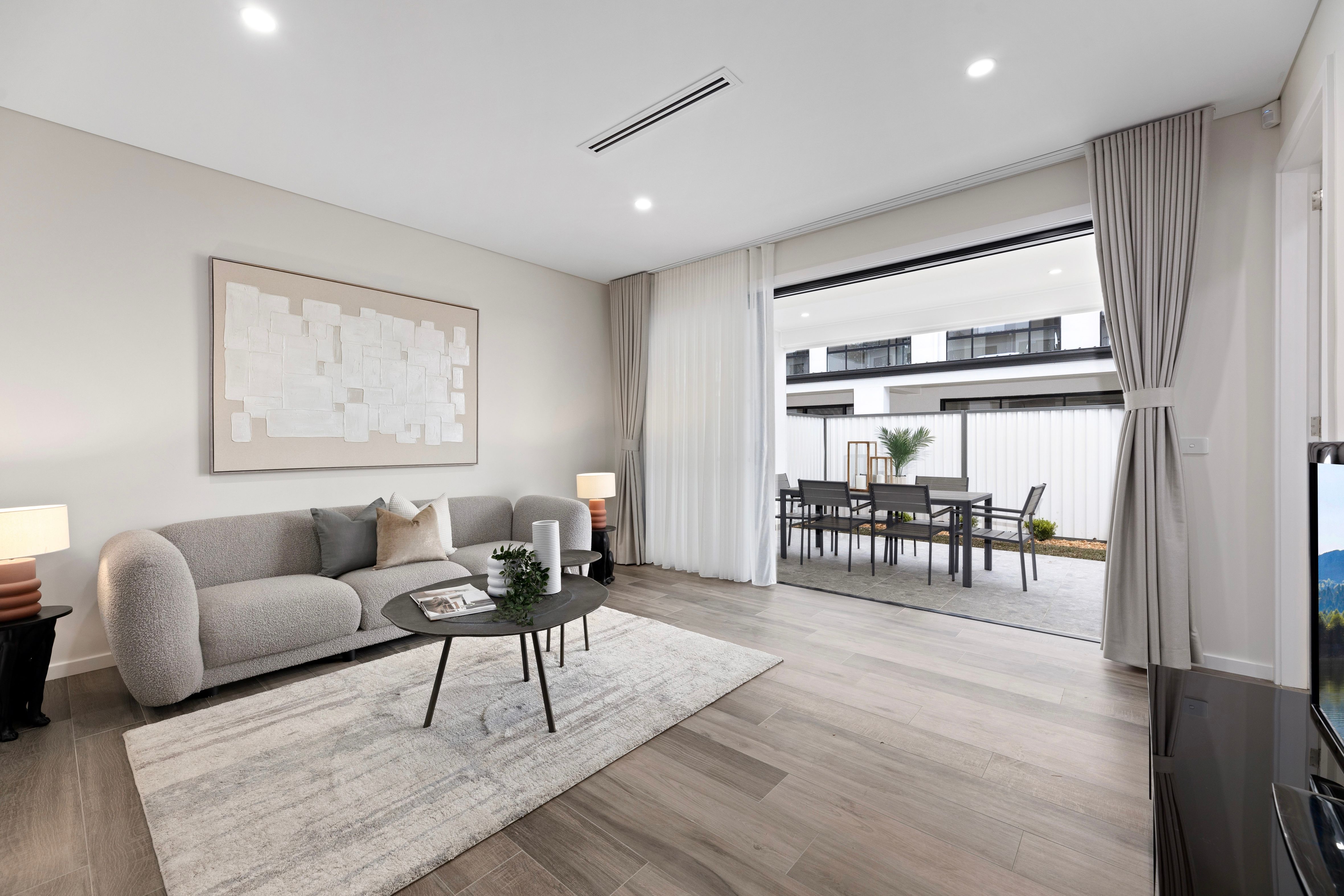 9/1 Raine Place — photo 4 of 9