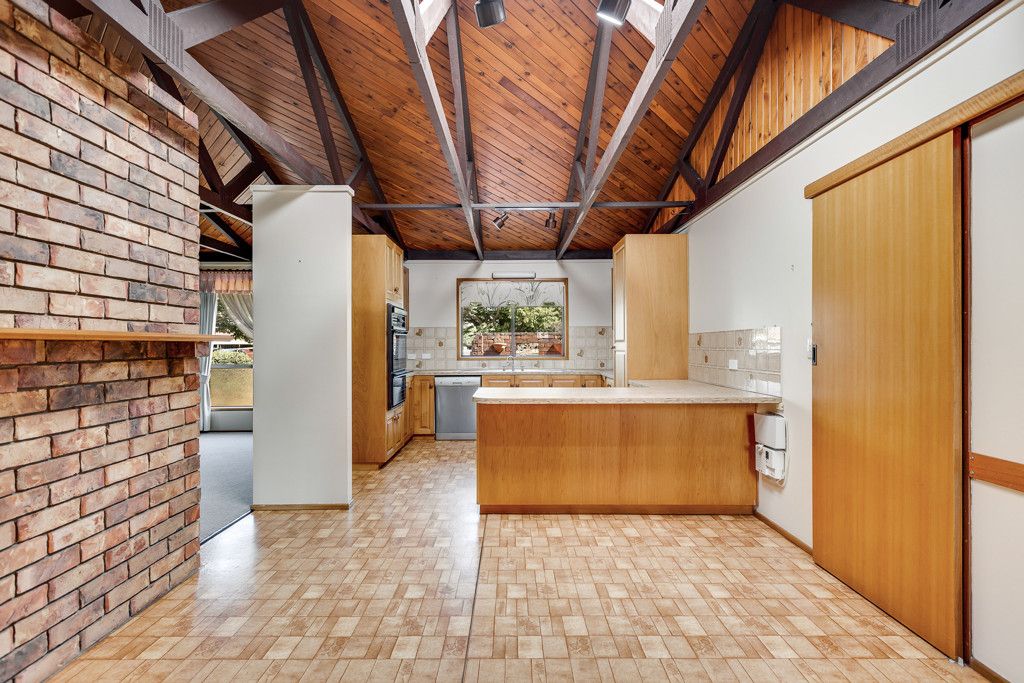 7 Aster Street — photo 4 of 10
