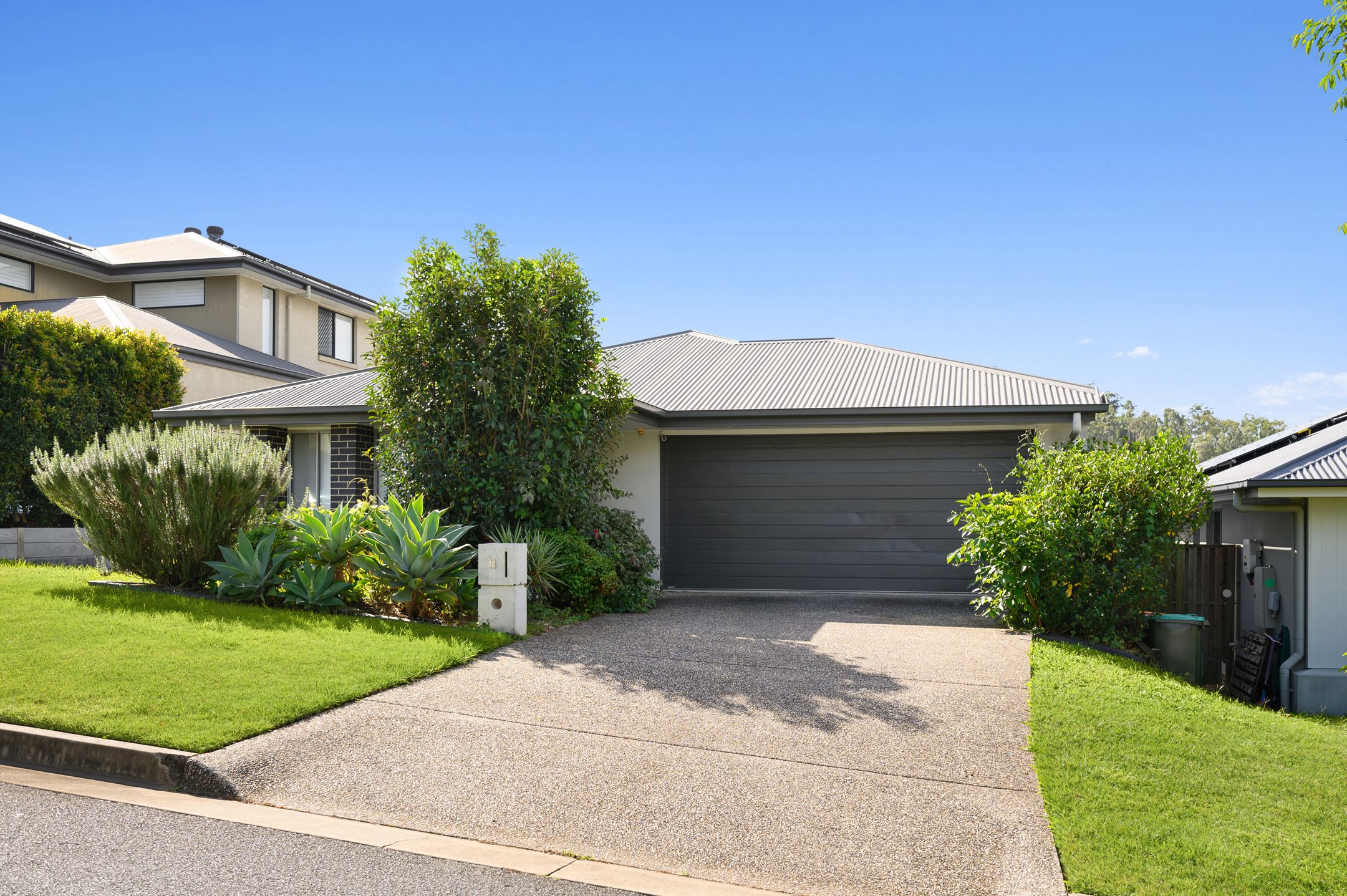 11 Greenvale Crescent — photo 12 of 17