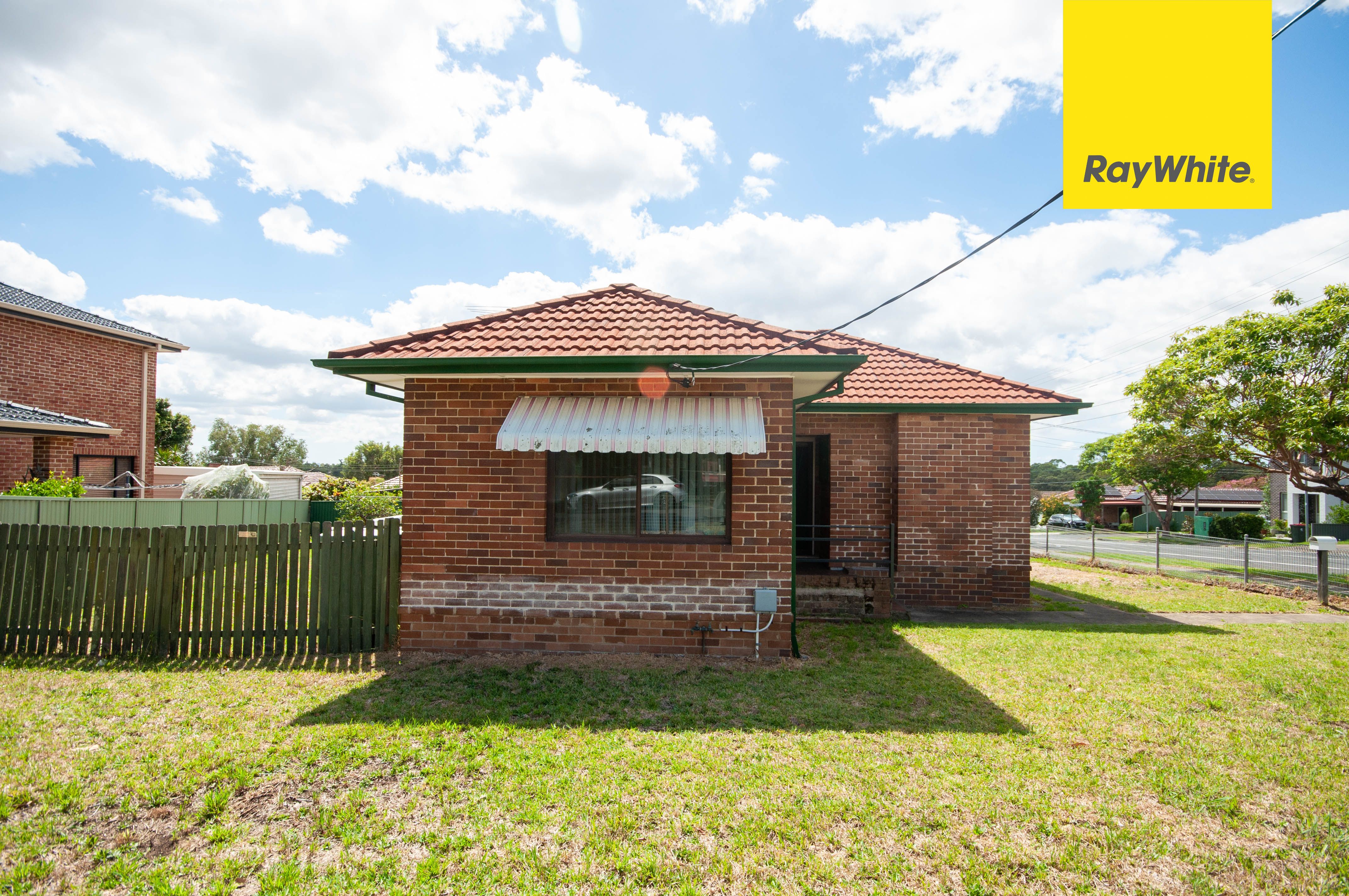 16 Kibo Road, Regents Park, NSW 2143