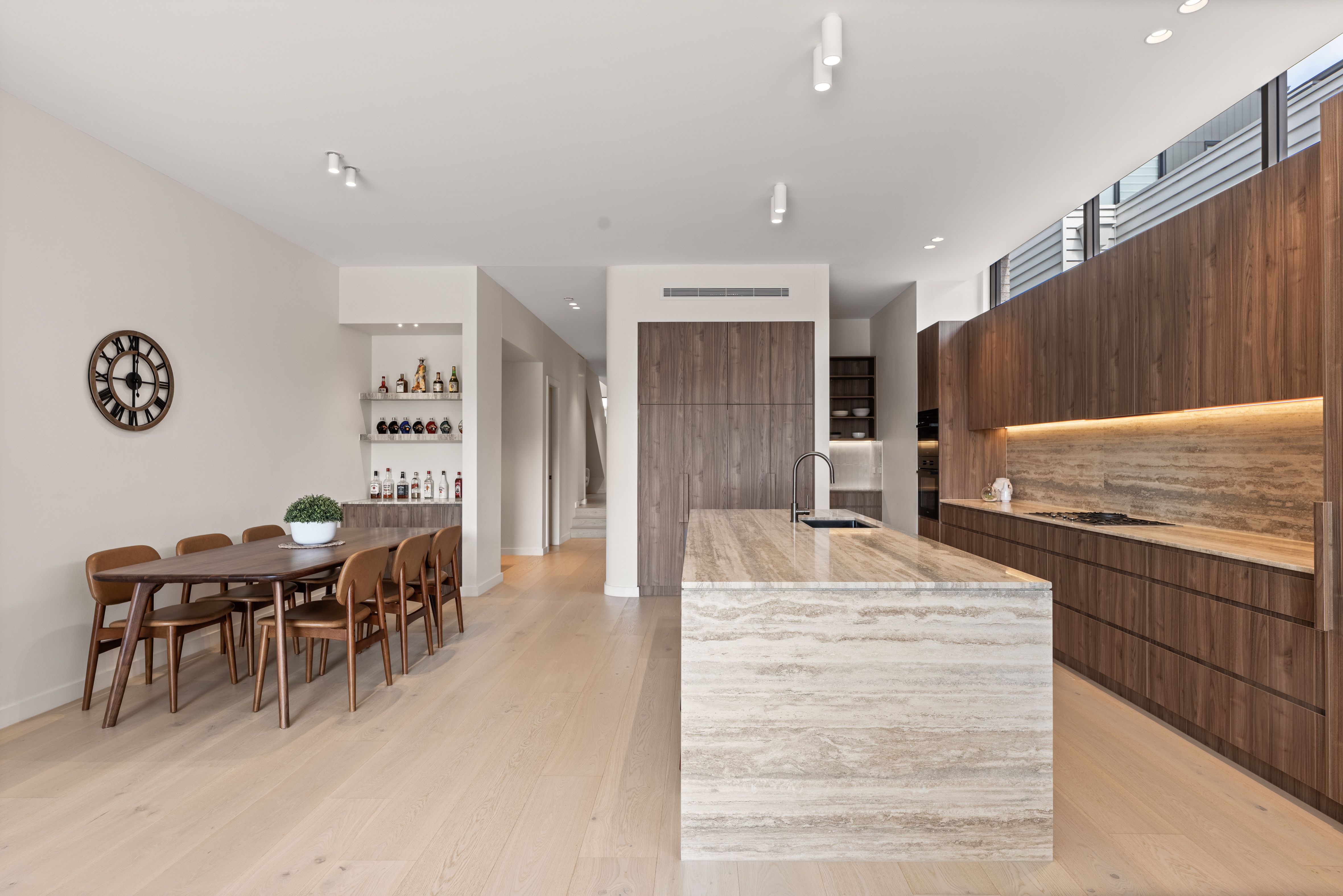19B Wentworth Street — photo 8 of 22