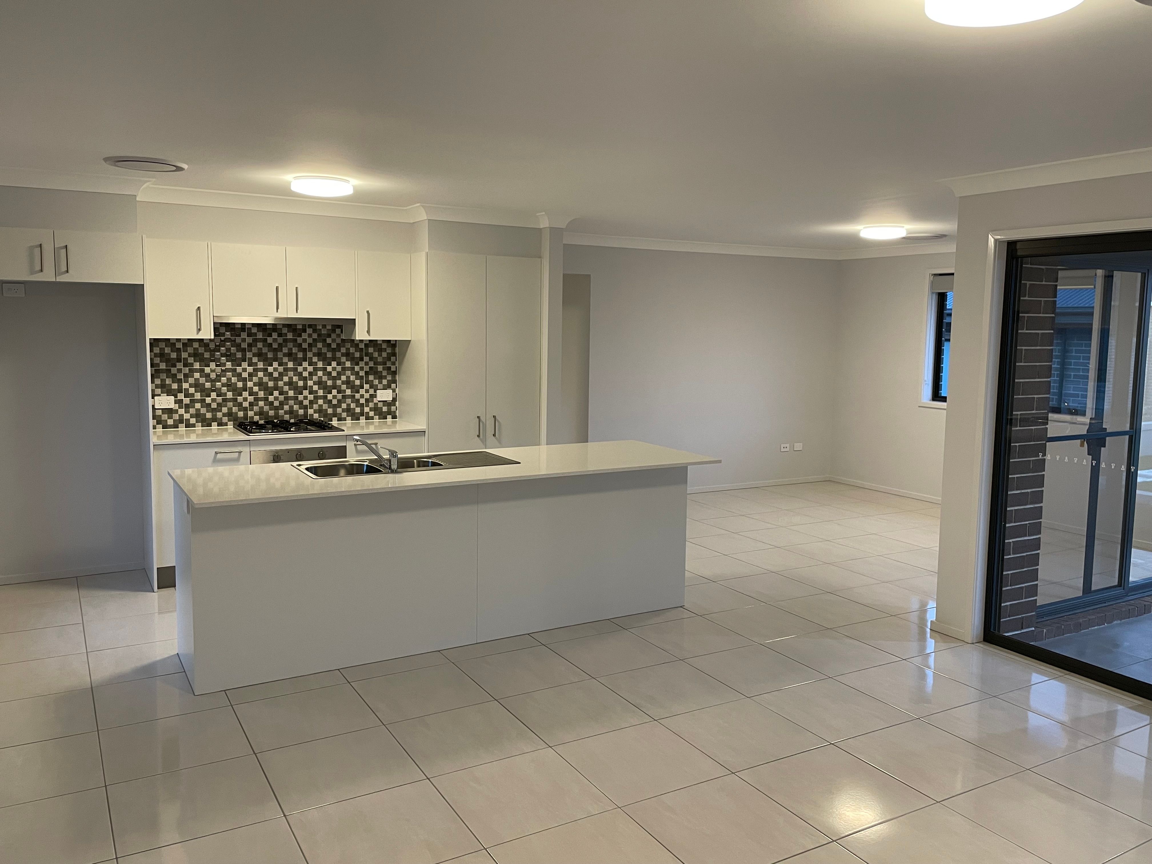 7 Bottlebrush Drive, Calderwood, NSW 2527