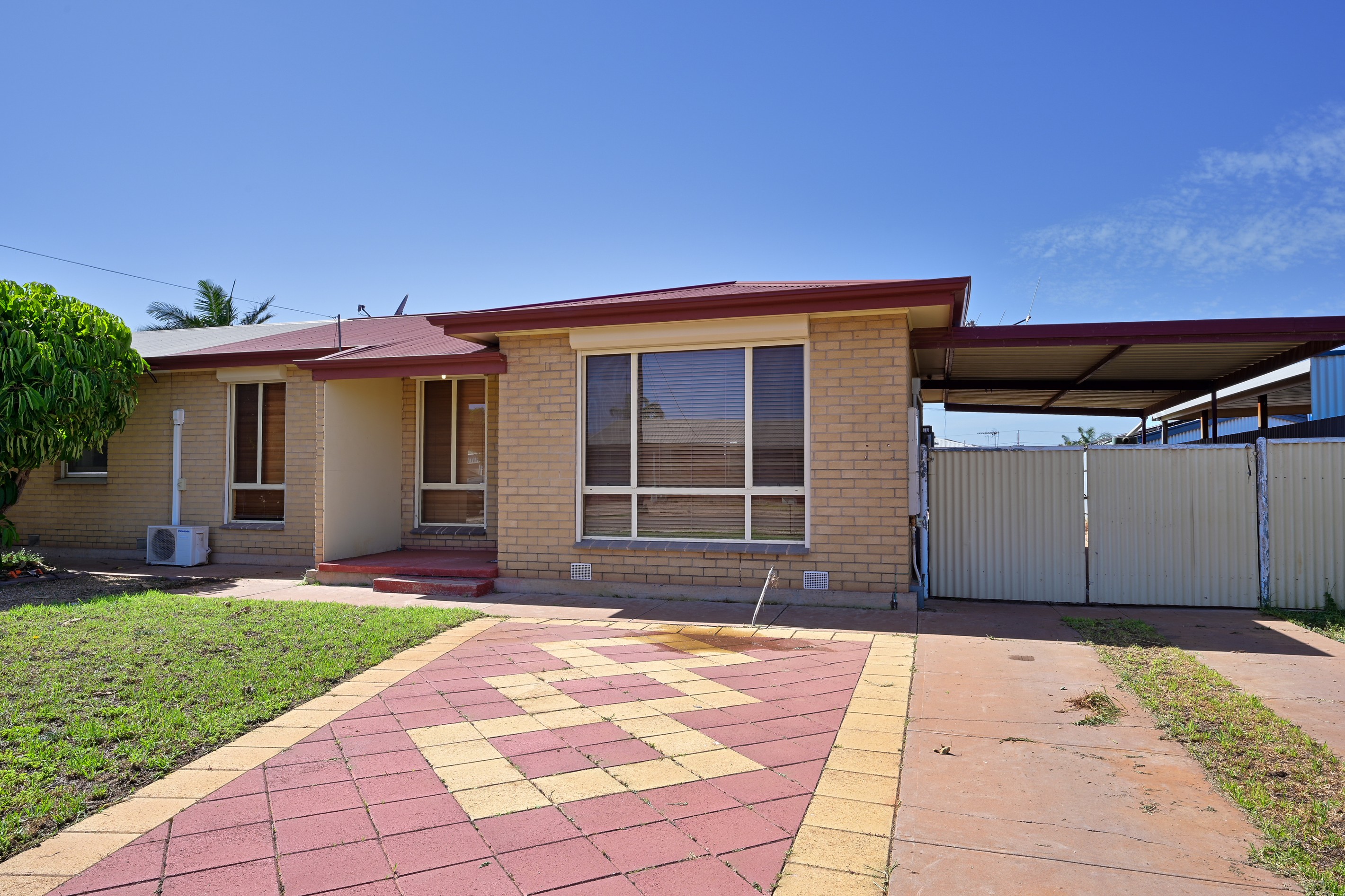 11 Clark Crescent, Whyalla Norrie, SA 5608