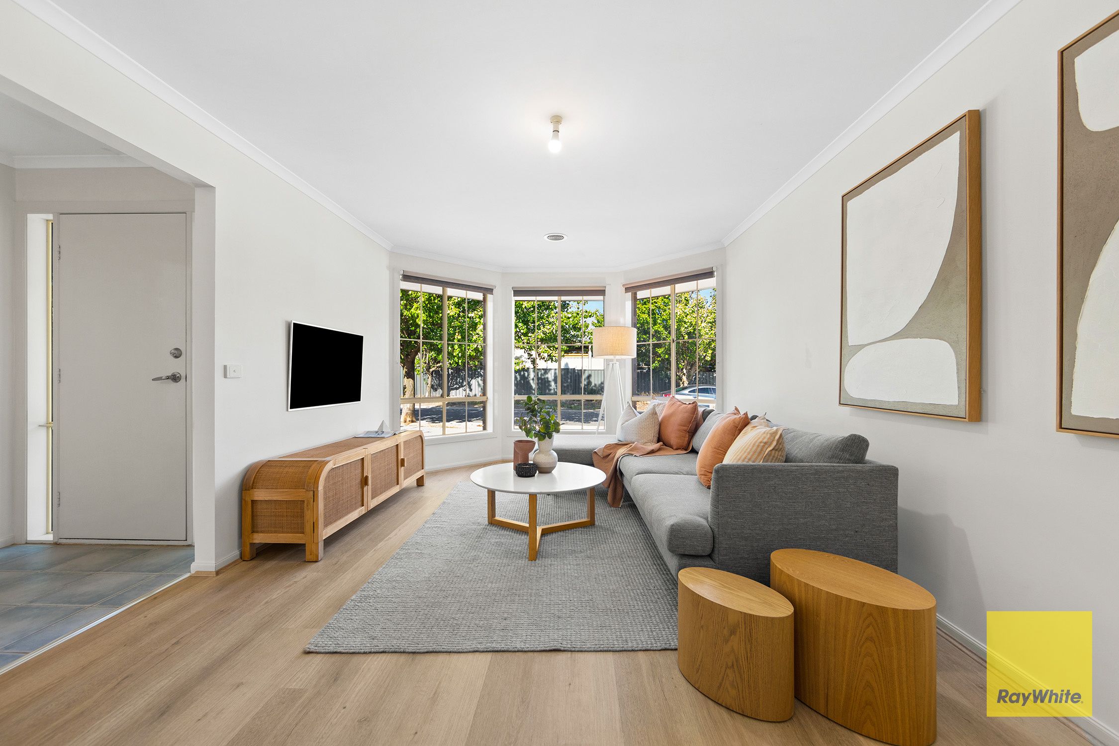 2 Flagstaff Lane, Taylors Hill, VIC 3037