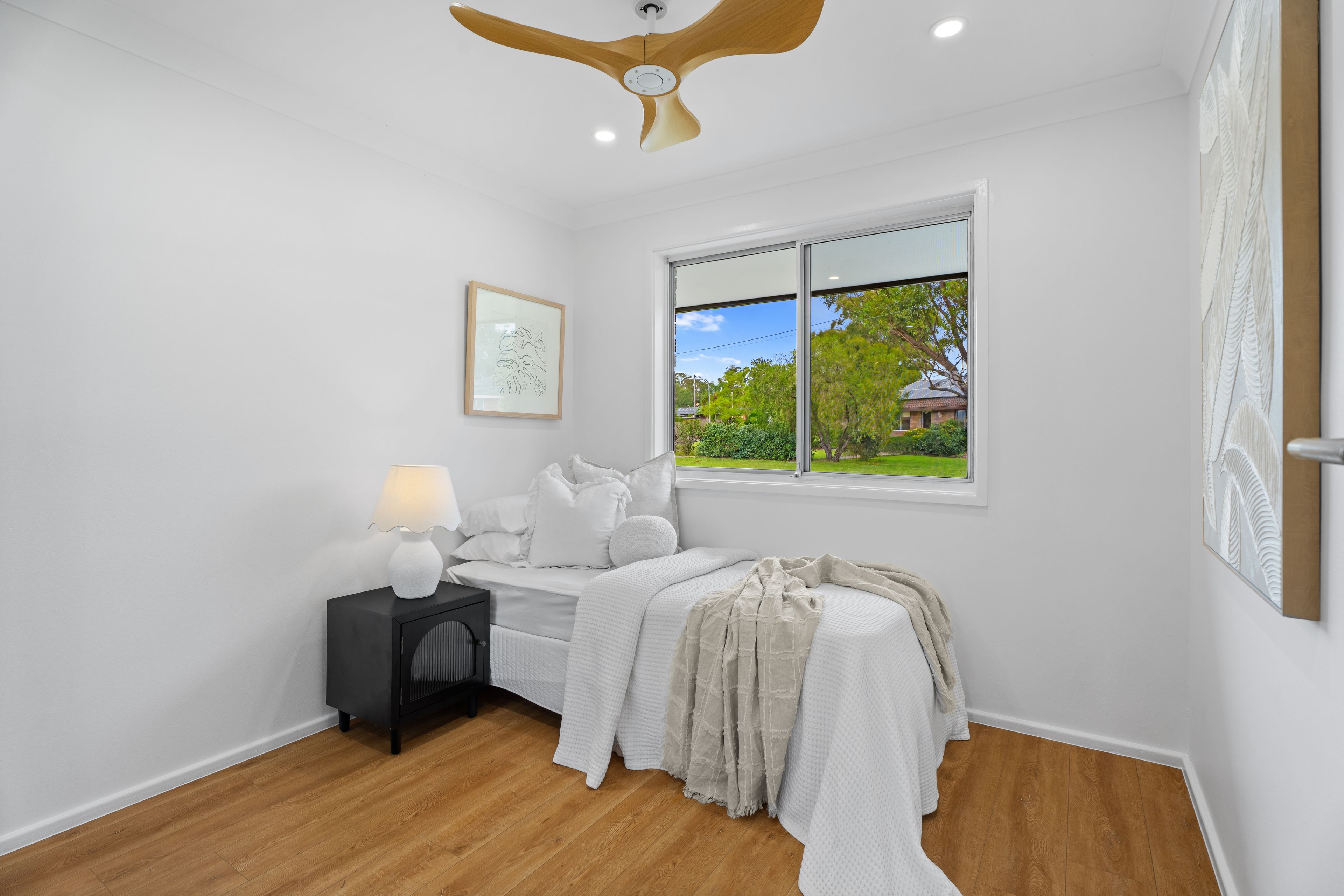38 Armstein Crescent — photo 11 of 20