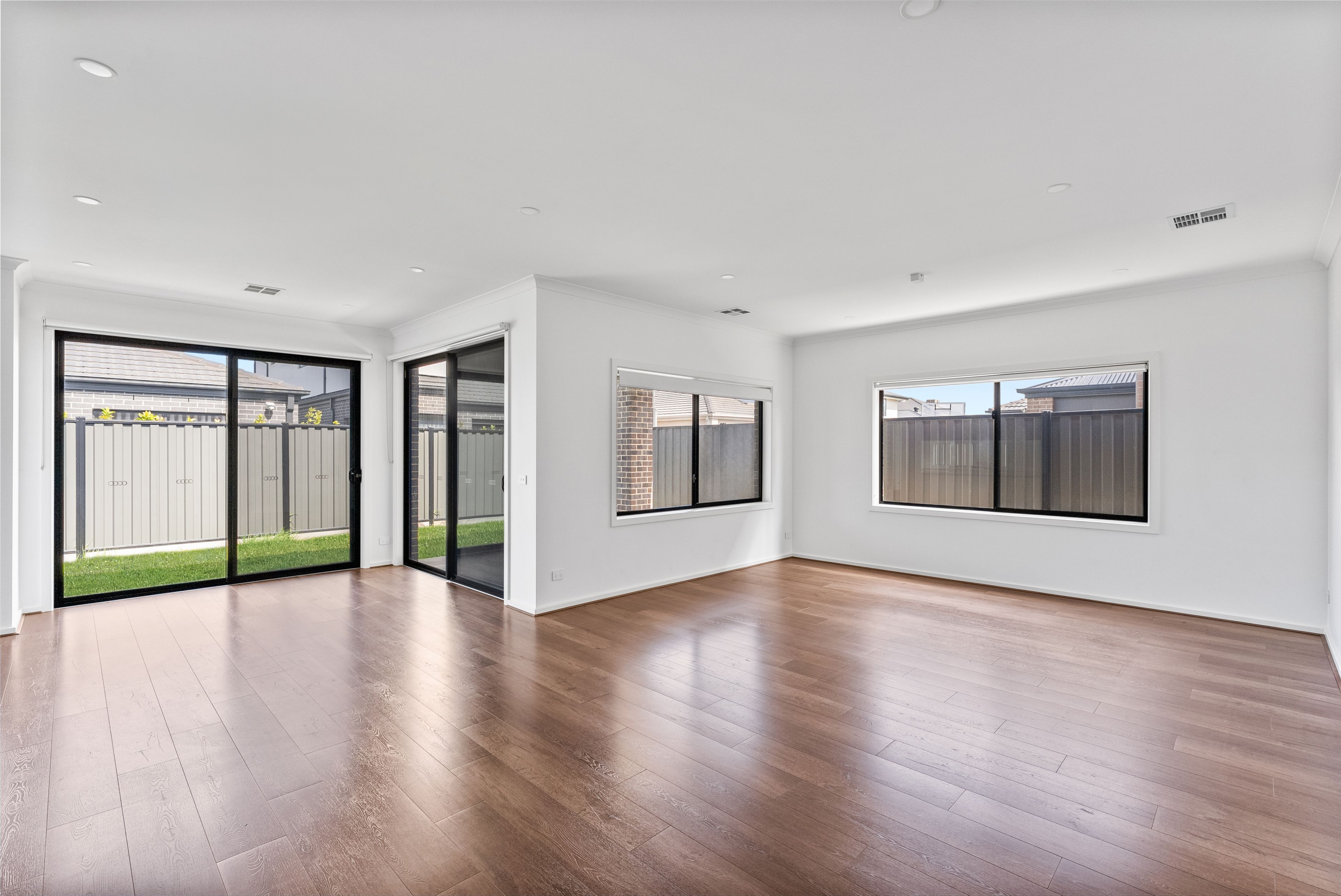 14 Decumbens Way — photo 4 of 15