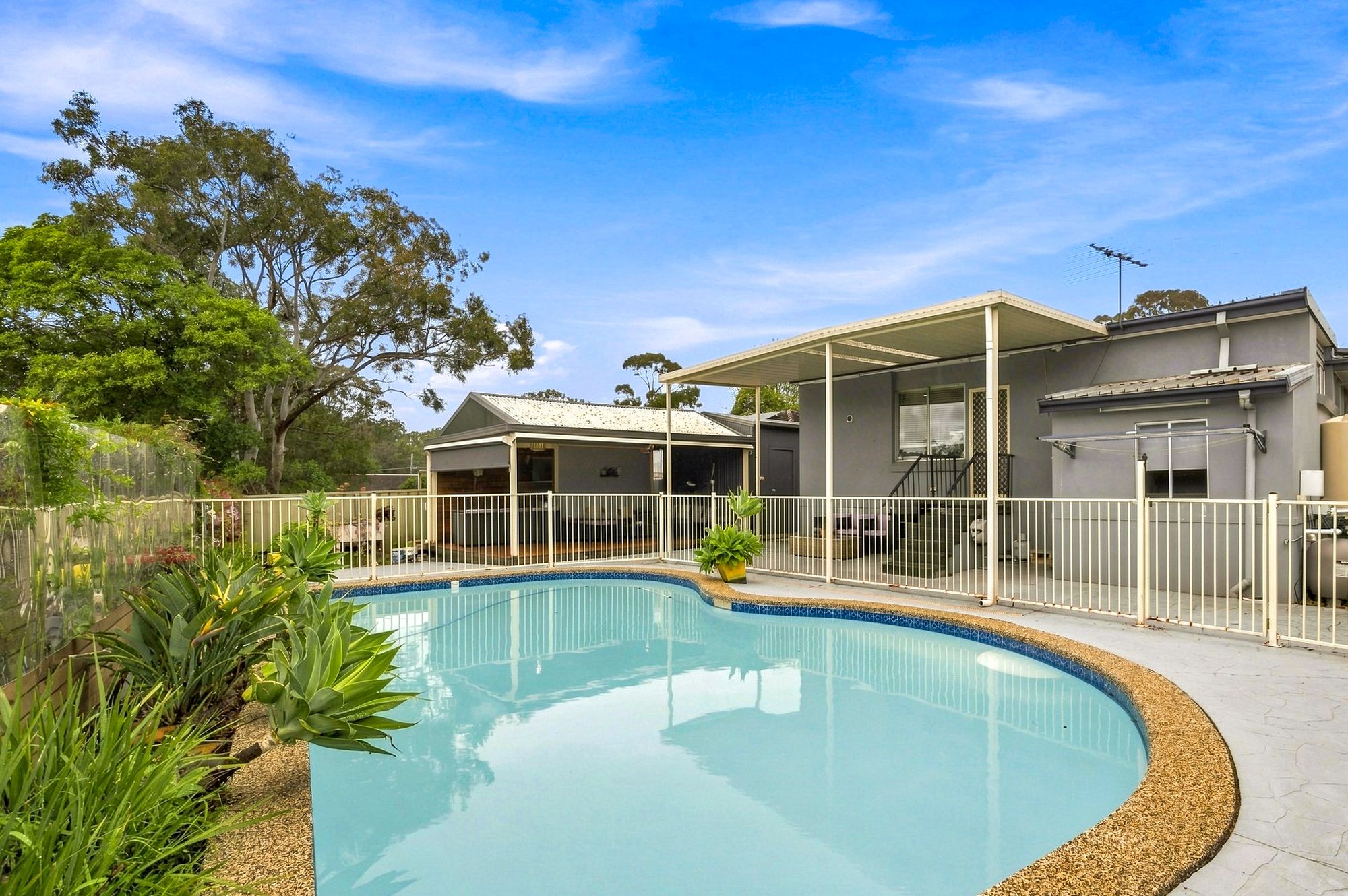 26 Megalong Crescent — photo 12 of 18