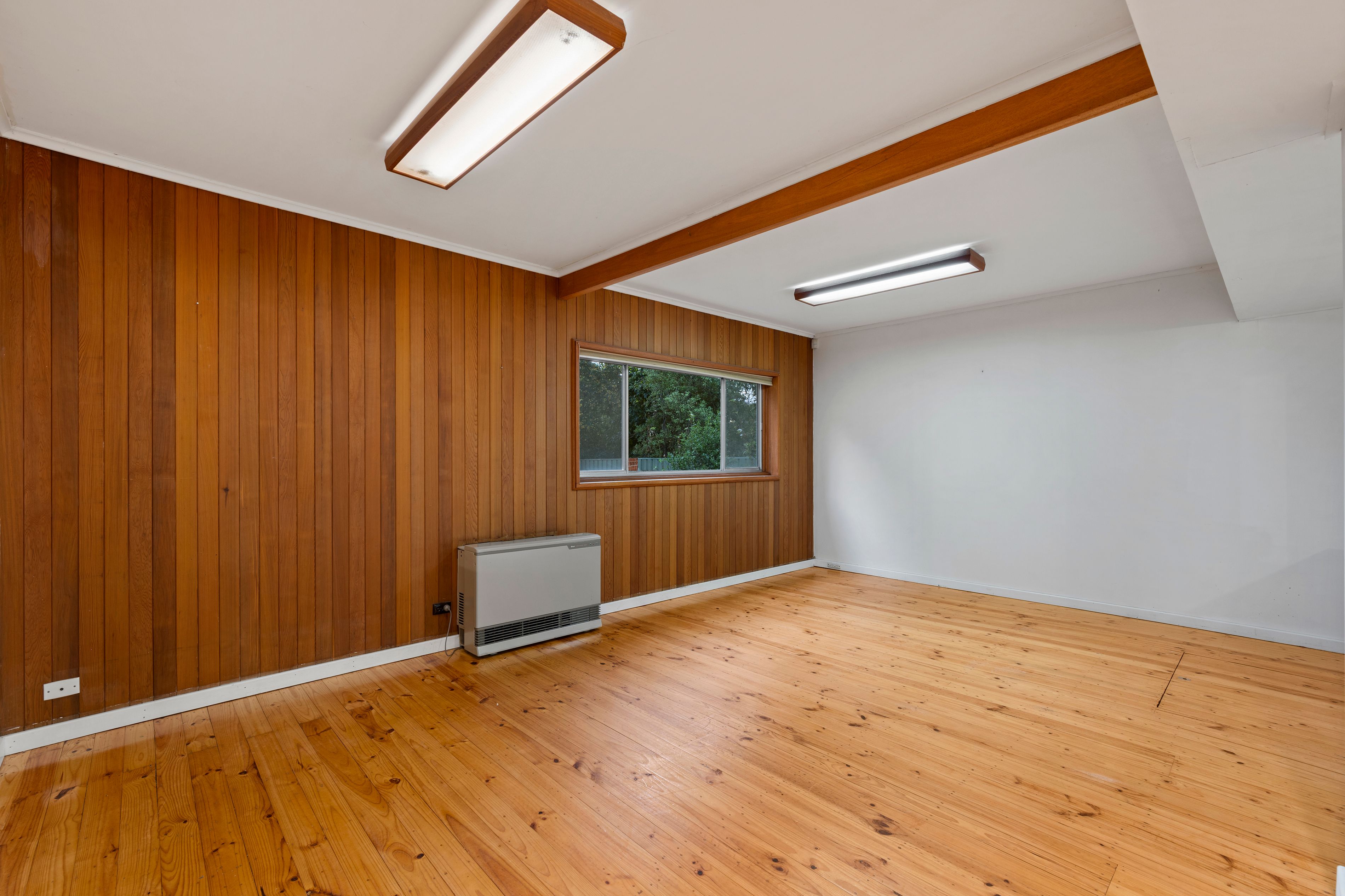 8 Hamish Grove — photo 10 of 27