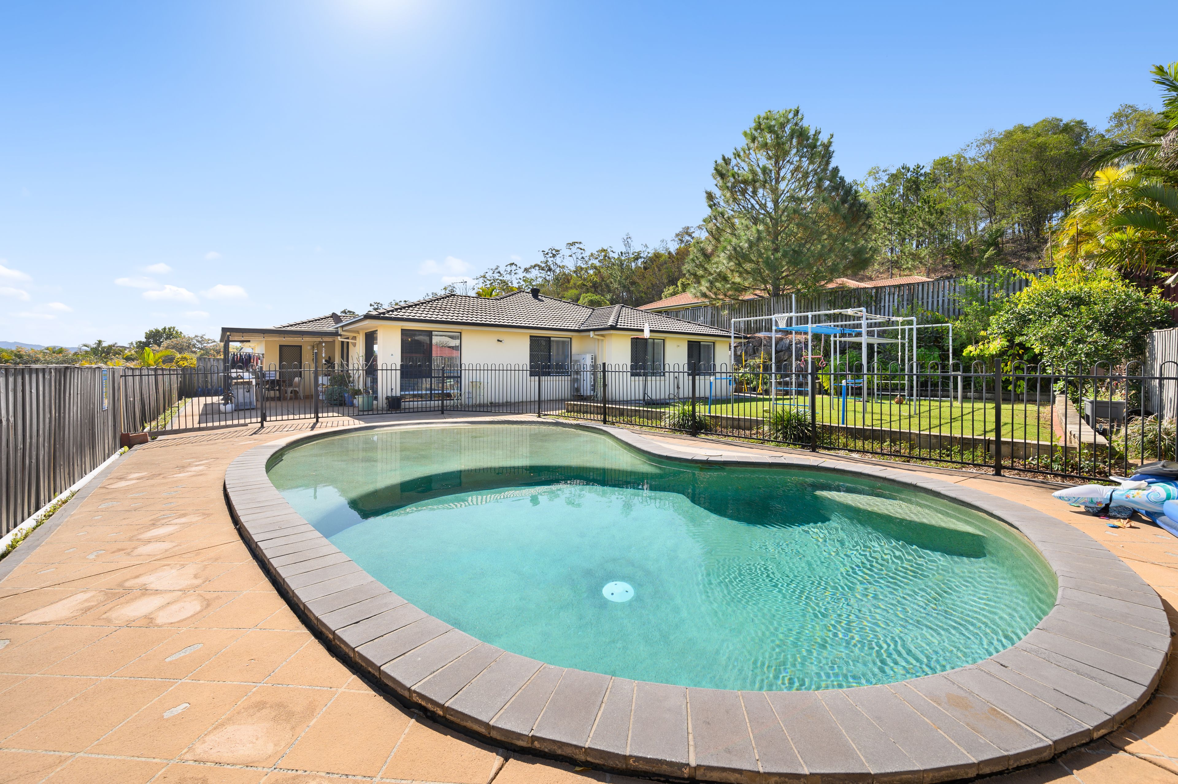 7 Cobbler Place, Pacific Pines, QLD 4211