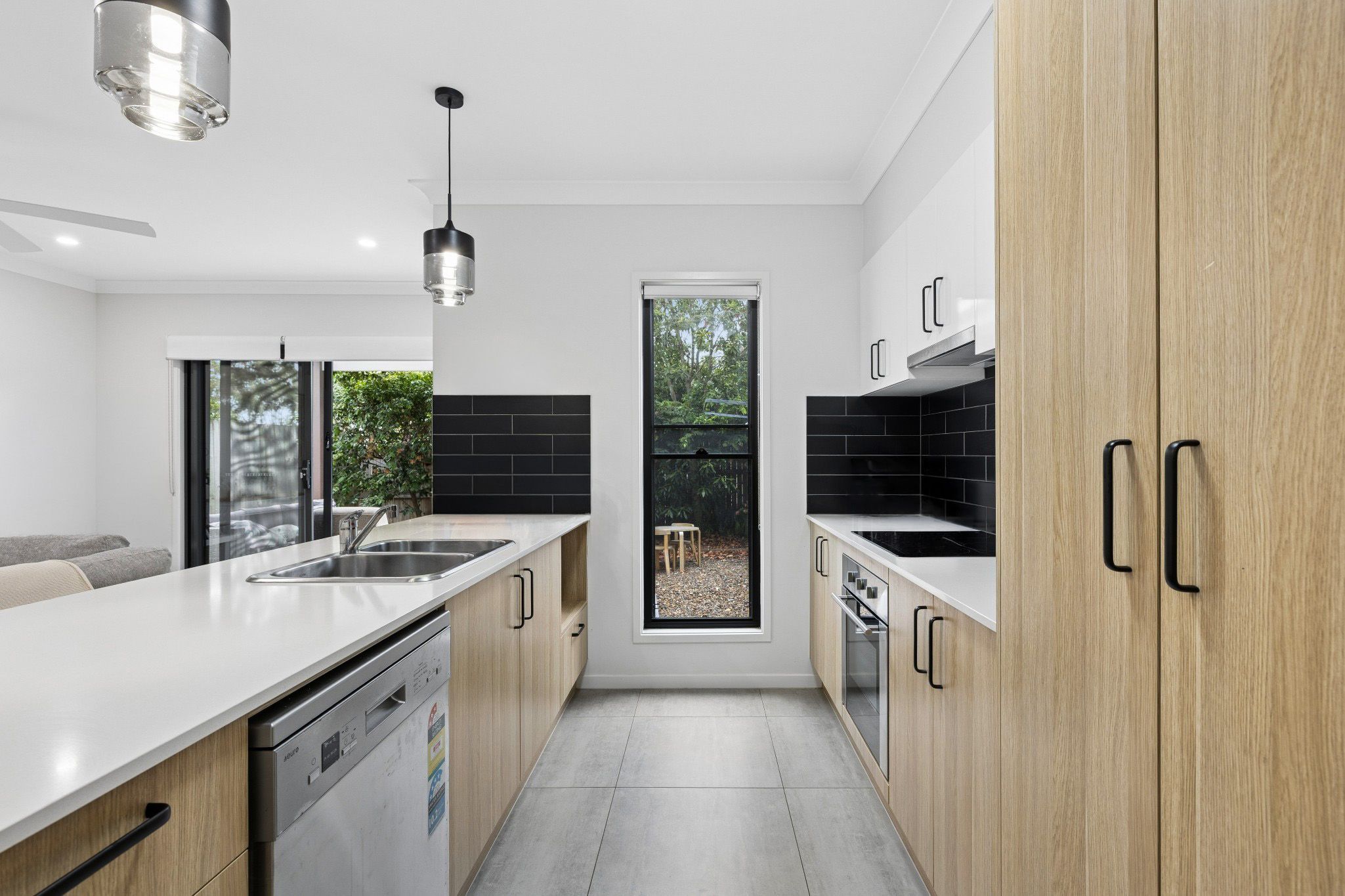 53/42 Abbeywood Street — photo 6 of 17