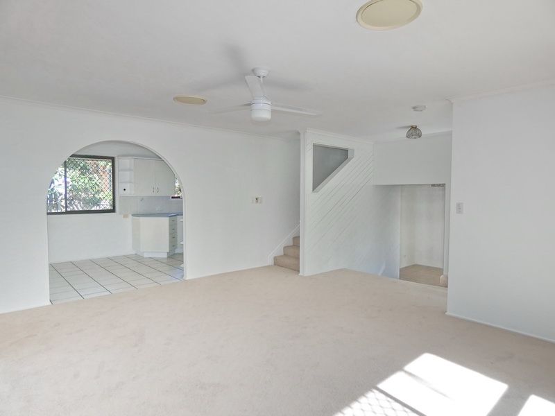 1 Elwyn Court, Springwood, QLD 4127