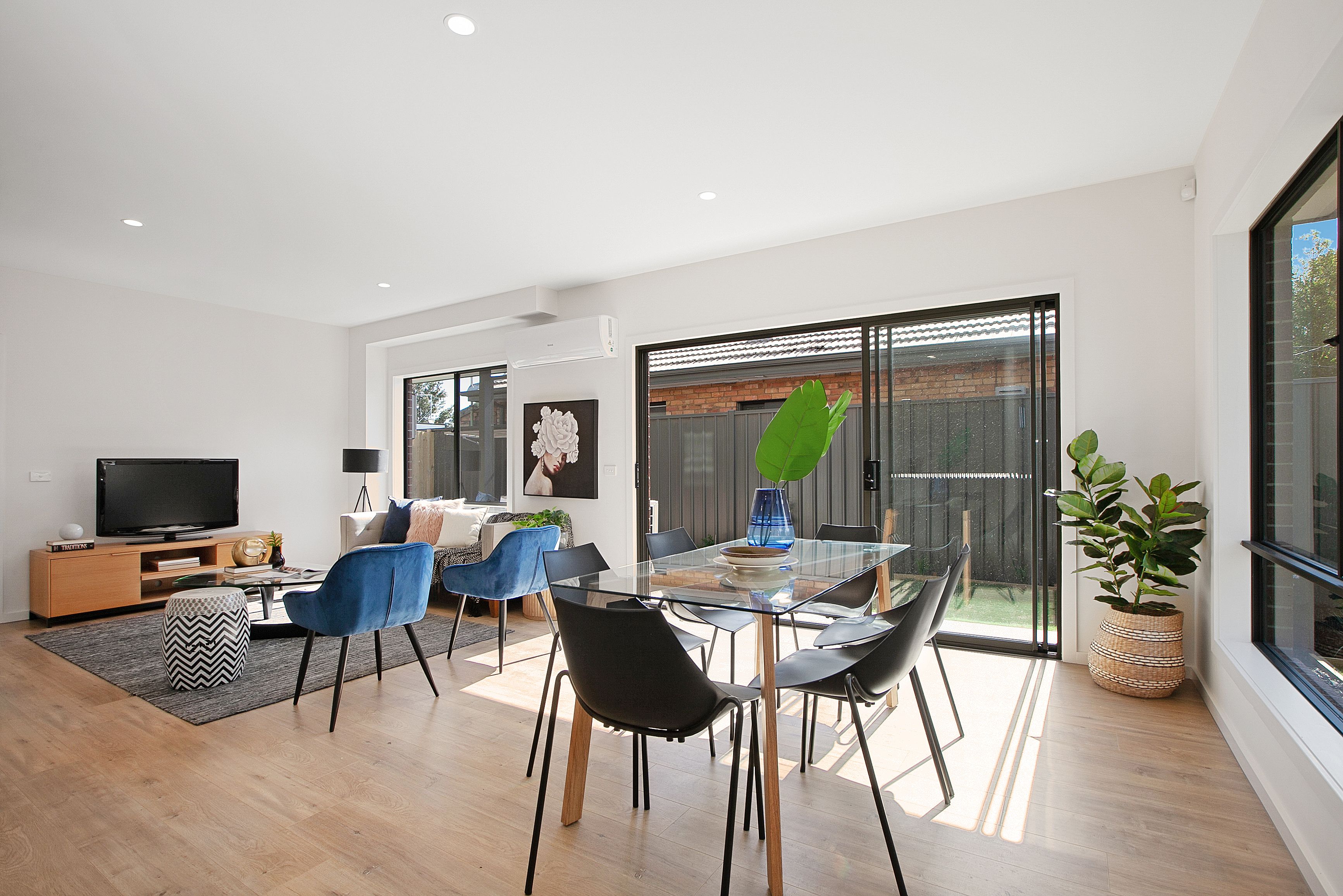 11 Lloyd Avenue, Reservoir VIC 3073