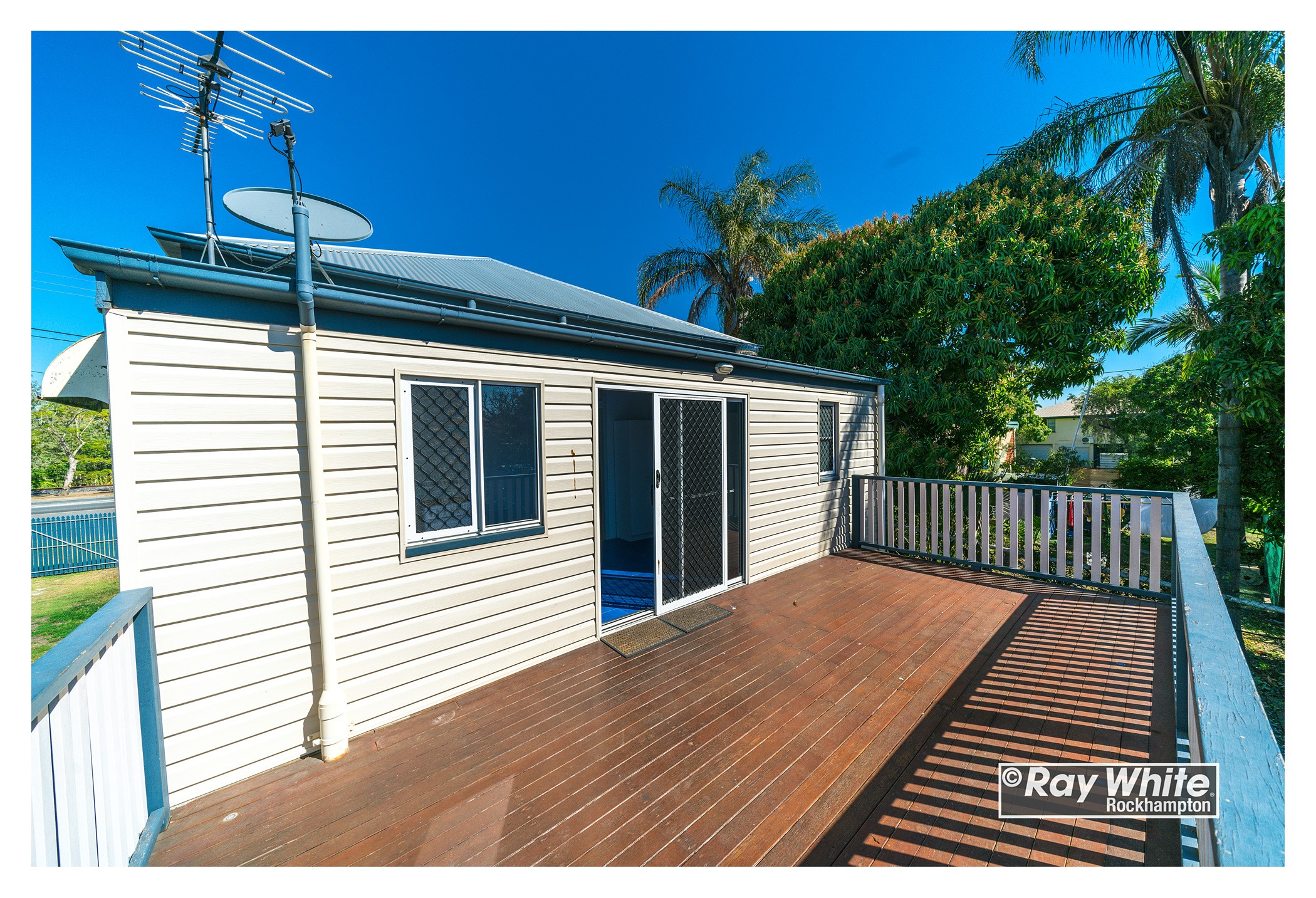 137 Lakes Creek Road, Berserker, QLD 4701