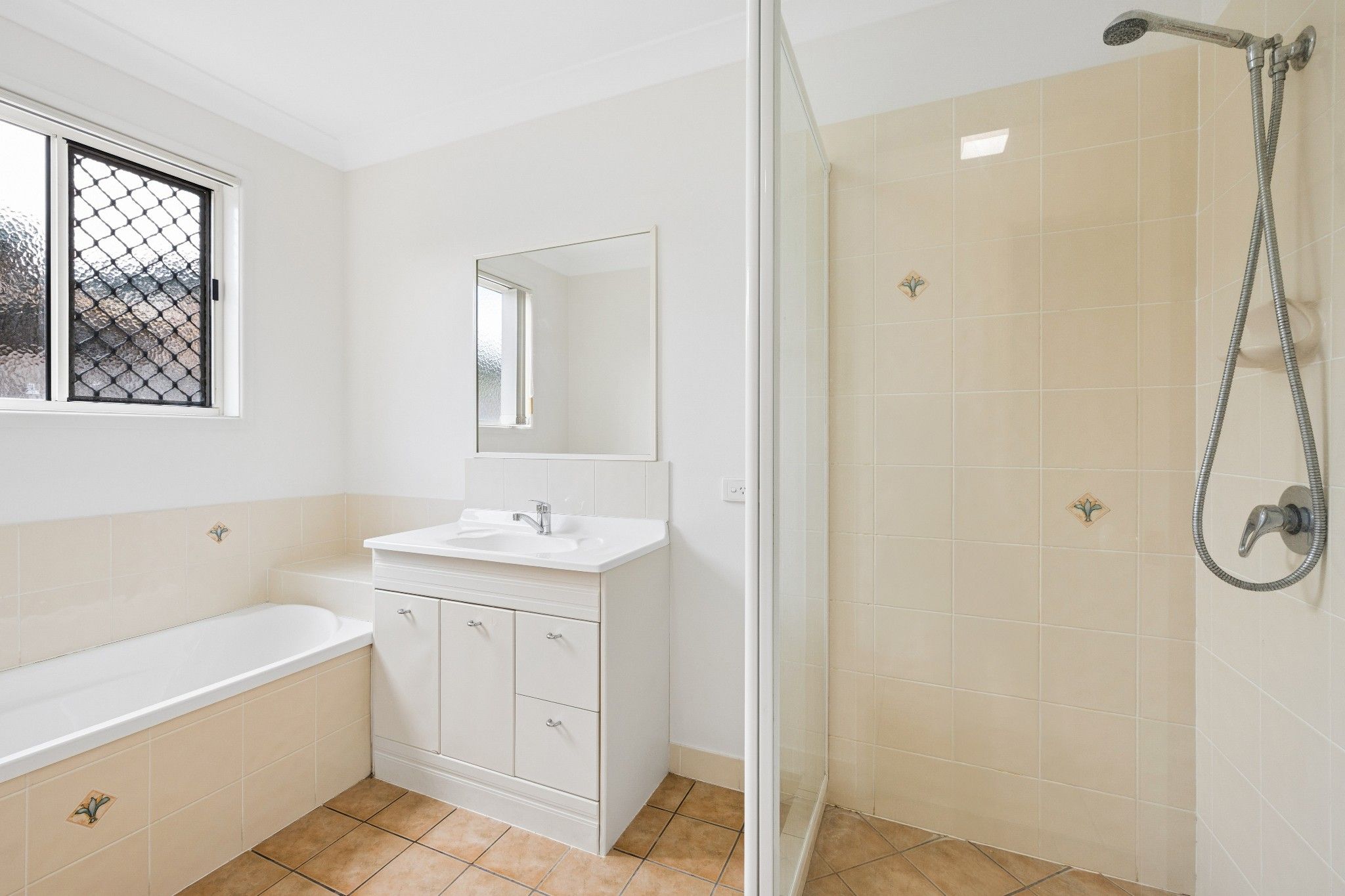 27 Calista Crescent — photo 16 of 19