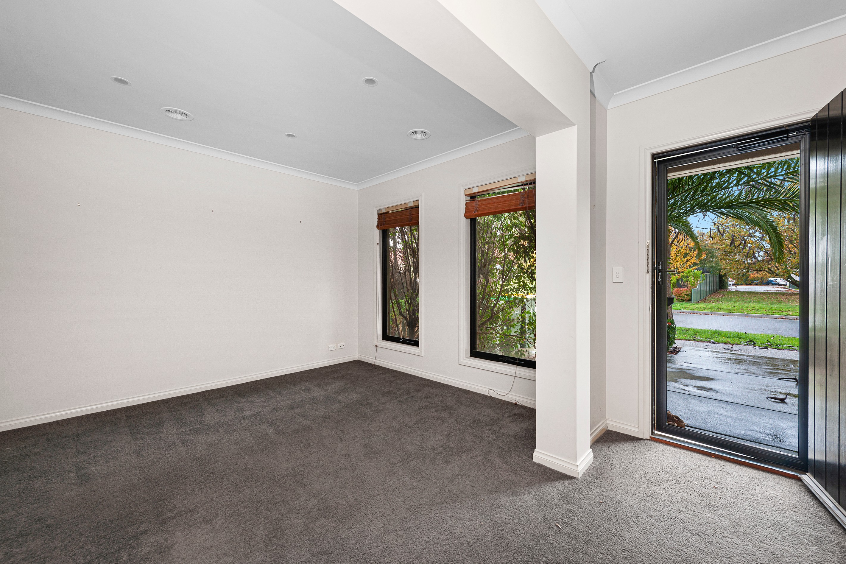 15 Ayrvale Avenue, Lake Gardens, VIC 3355