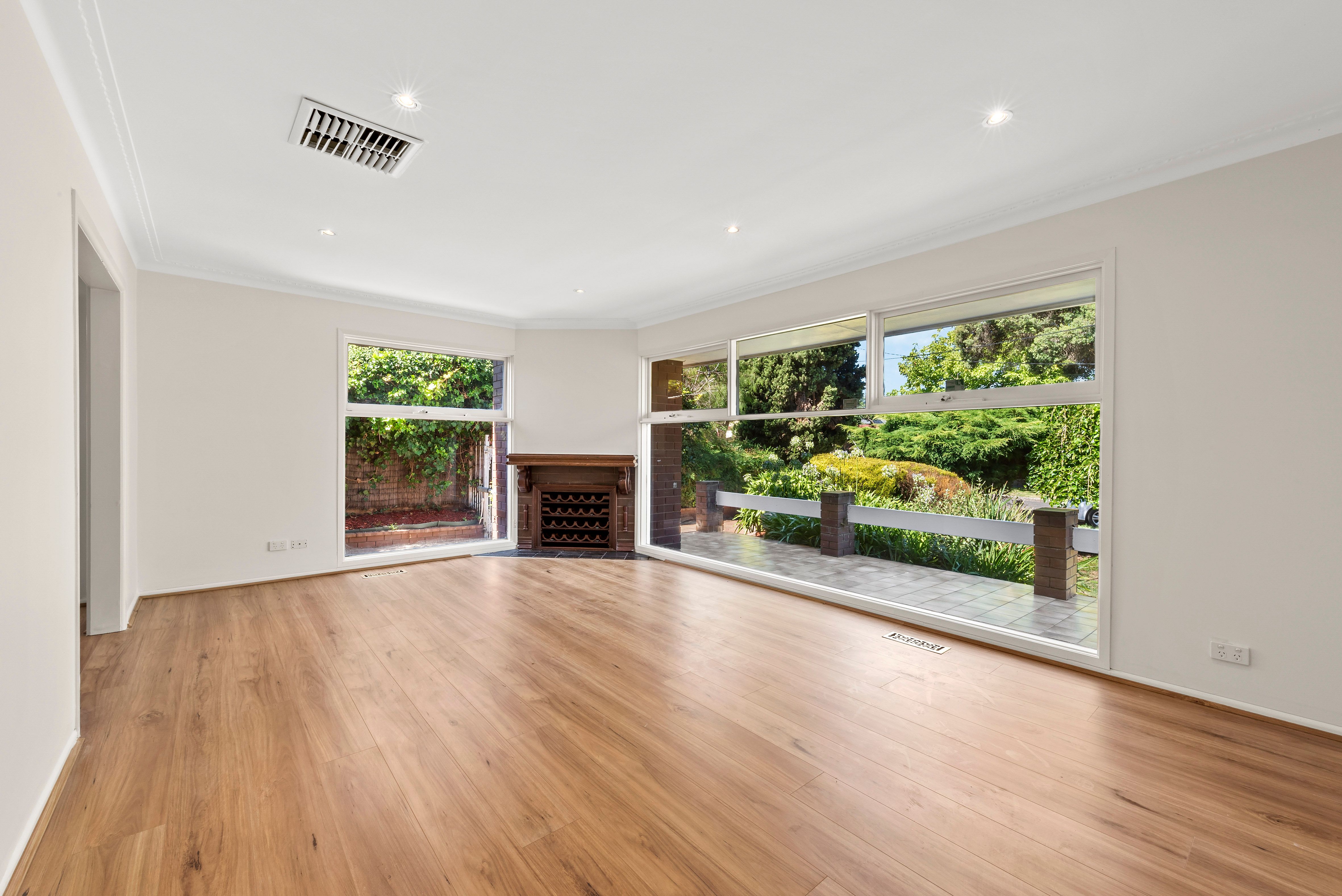 12 Pinewood Drive, Wantirna South, VIC 3152