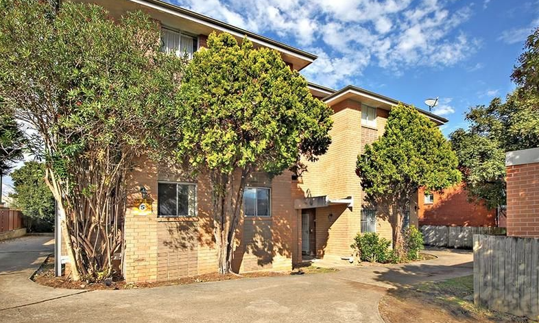 2 Melrose Avenue, Wiley Park NSW 2195