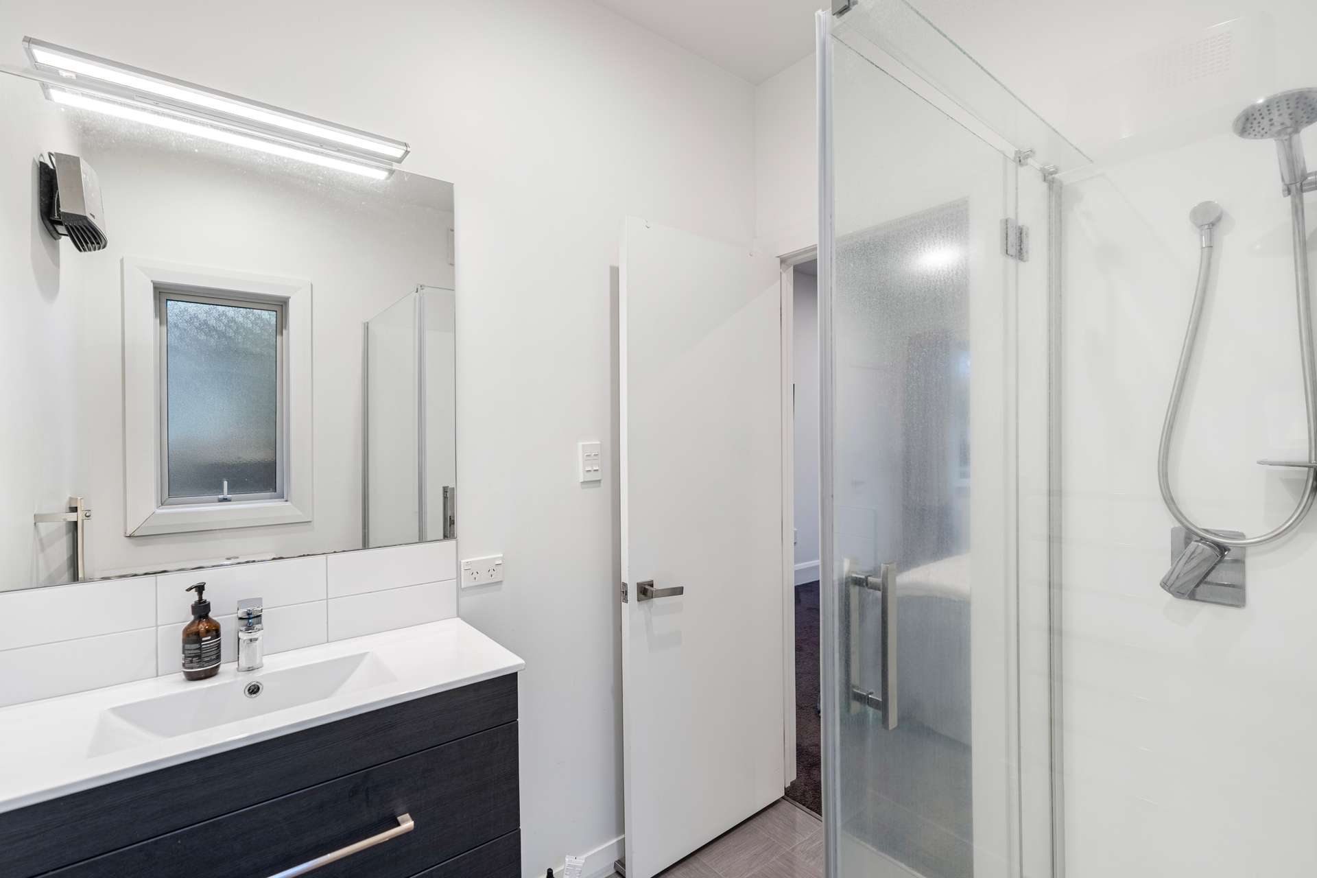 19 Francis Avenue photo 10