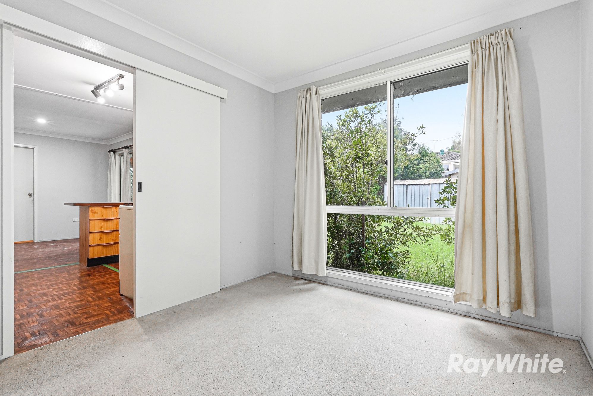 23 Ashgrove Crescent — photo 7 of 20