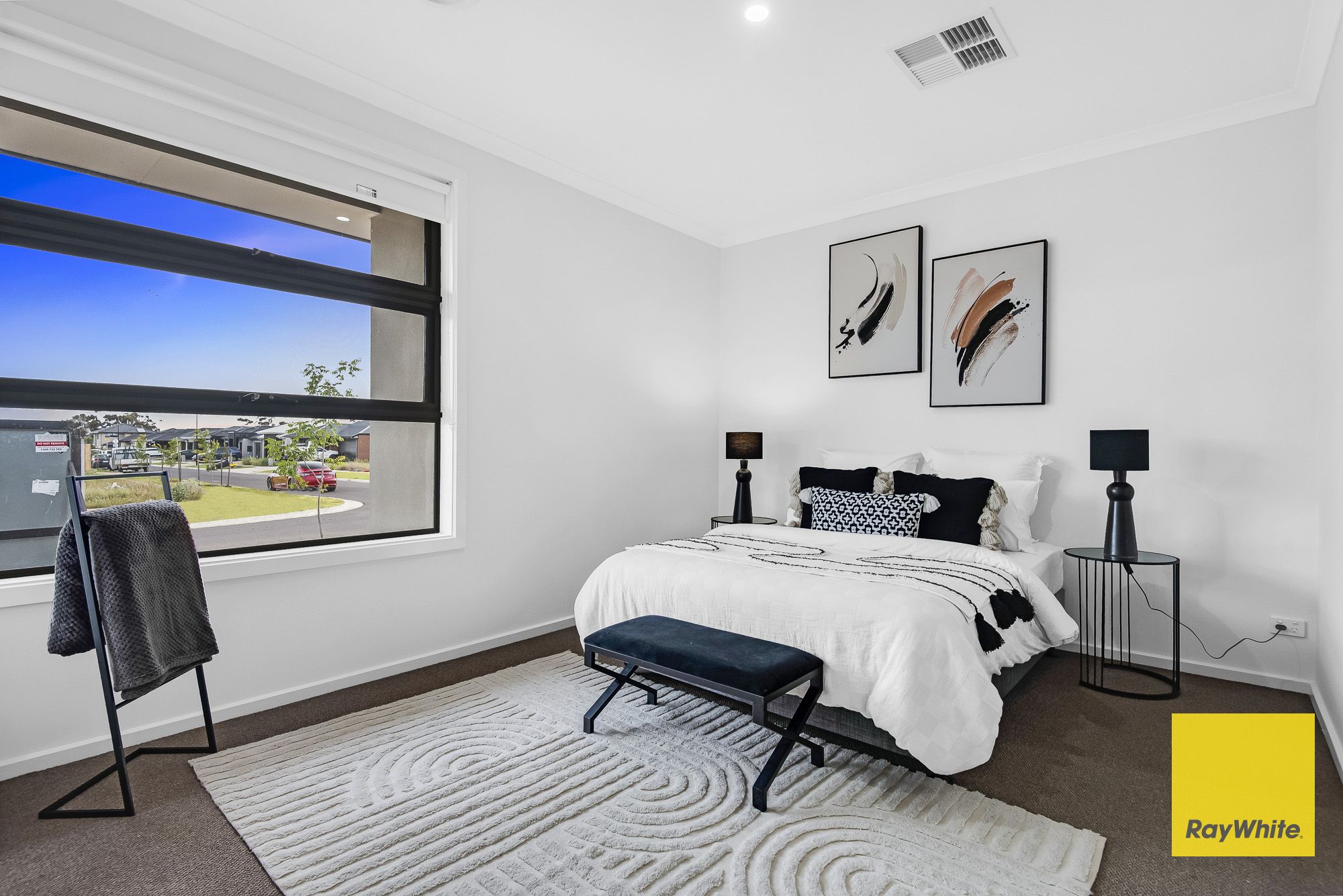 54 Sparrowhawk Crescent, DEANSIDE, VIC 3336