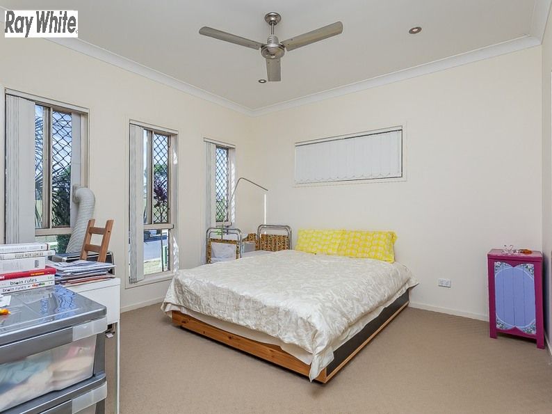 55 Sears Parade, North Lakes, QLD 4509