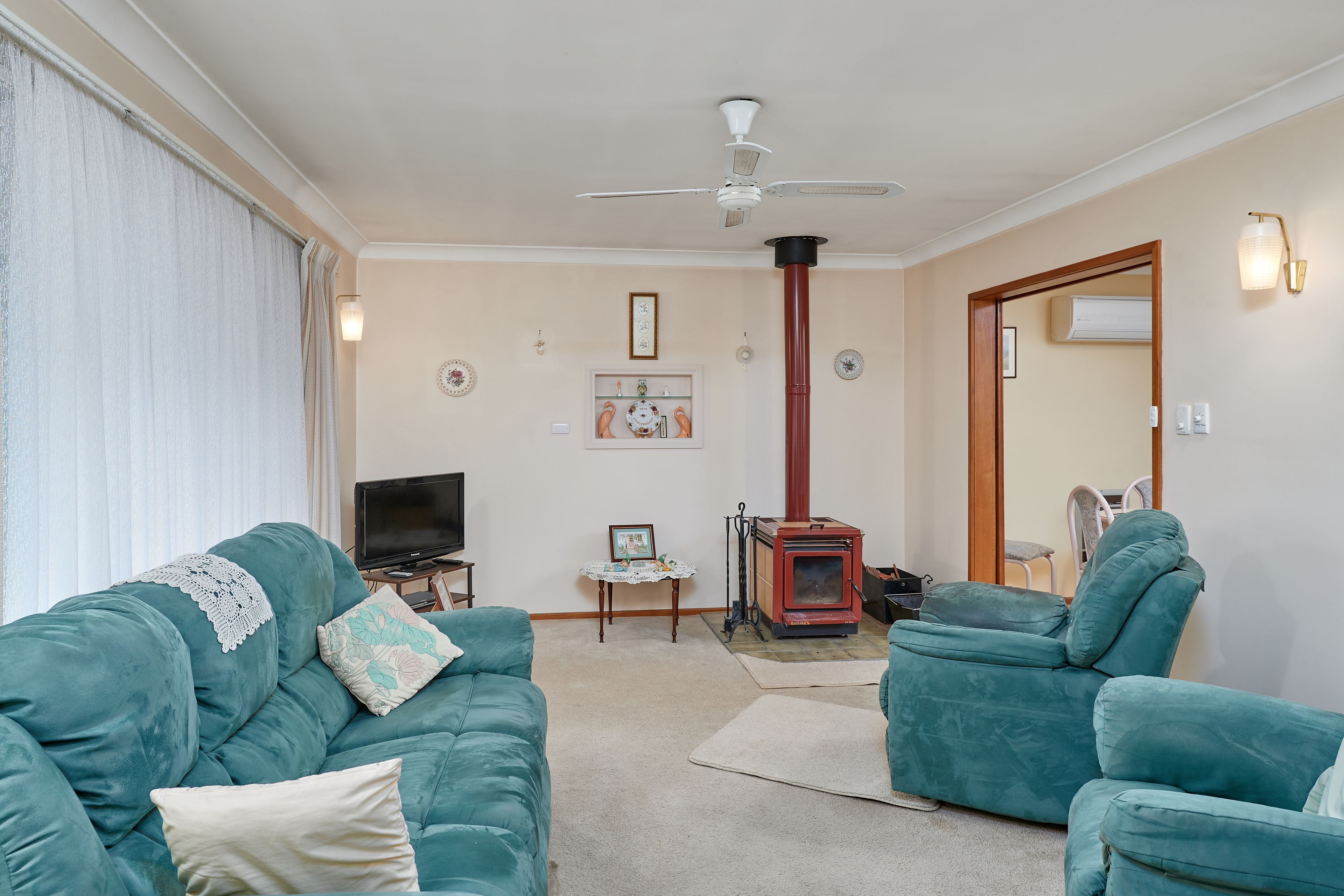 8 Fraser Street, Mount Austin, NSW 2650