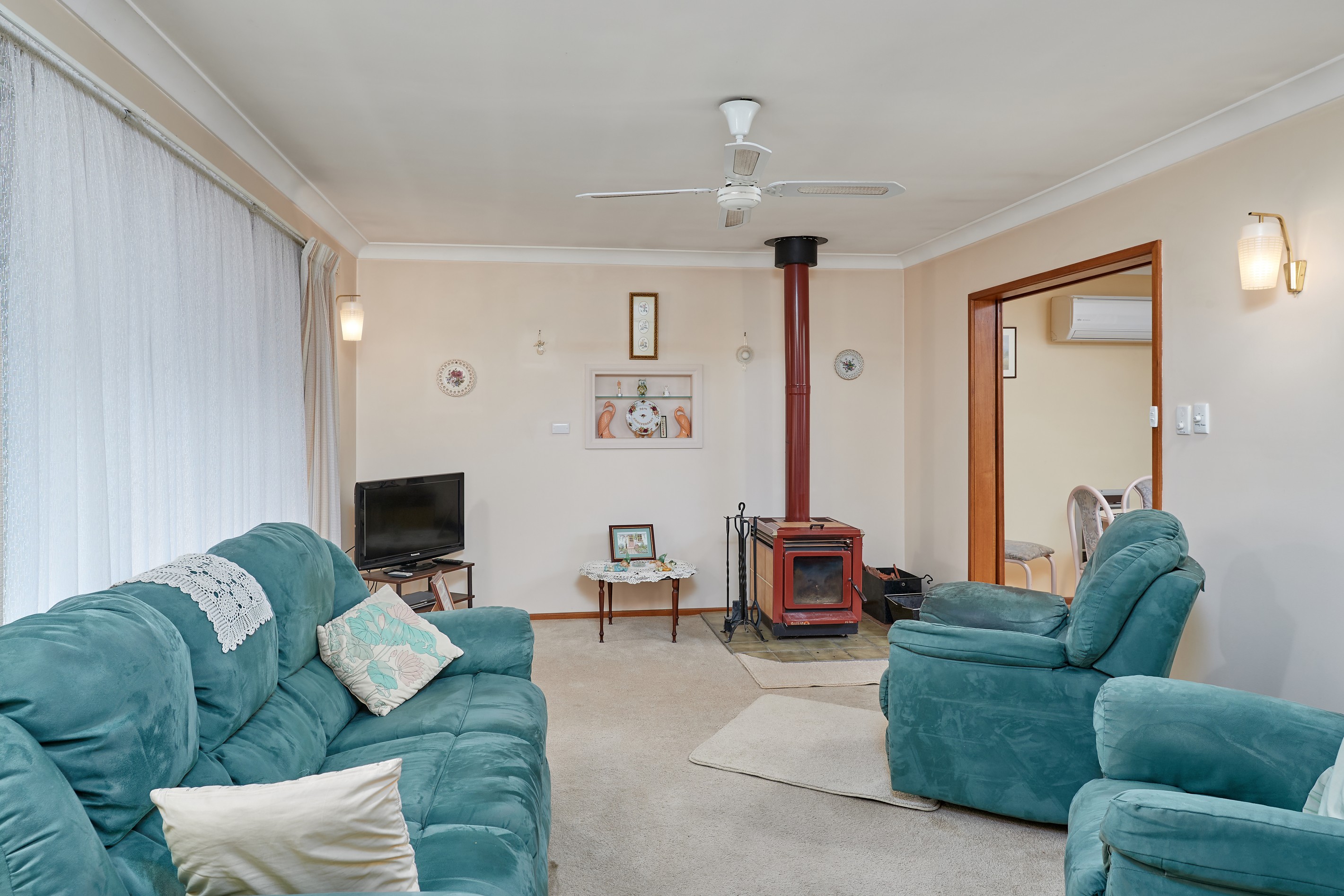 8 Fraser Street, Mount Austin, NSW 2650