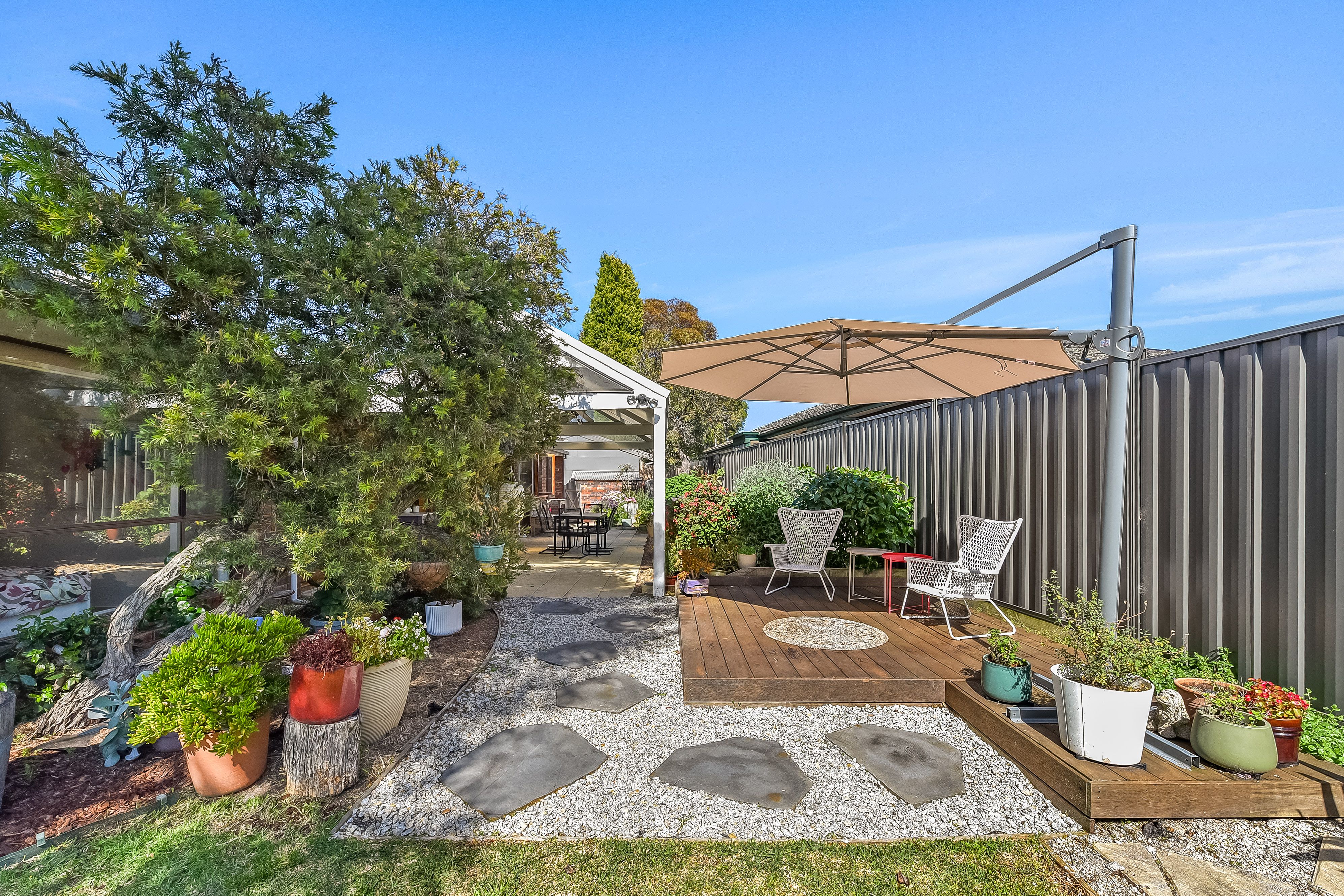 16 Rowena Rise — photo 15 of 19