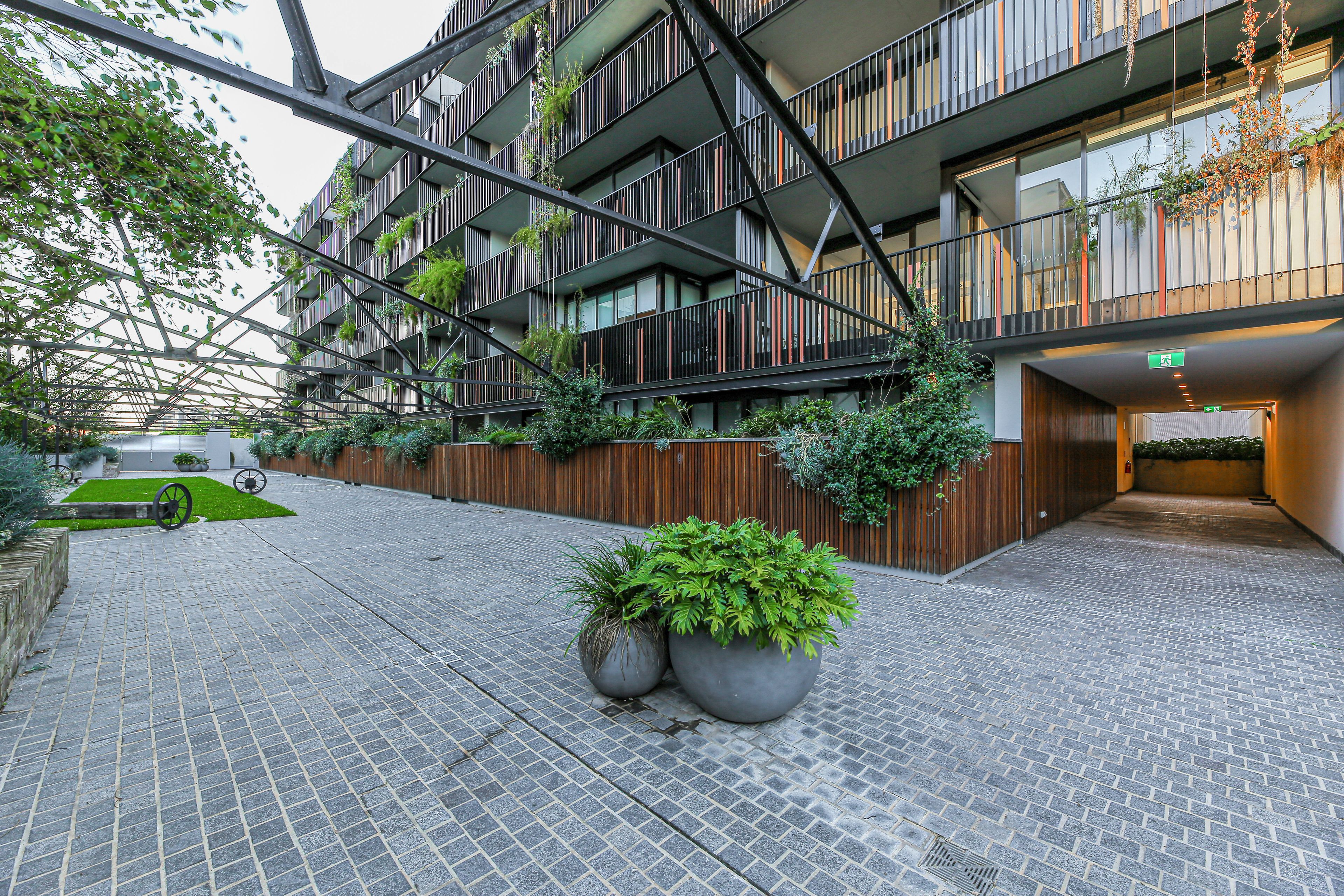 311/836 Elizabeth Street — photo 11 of 11