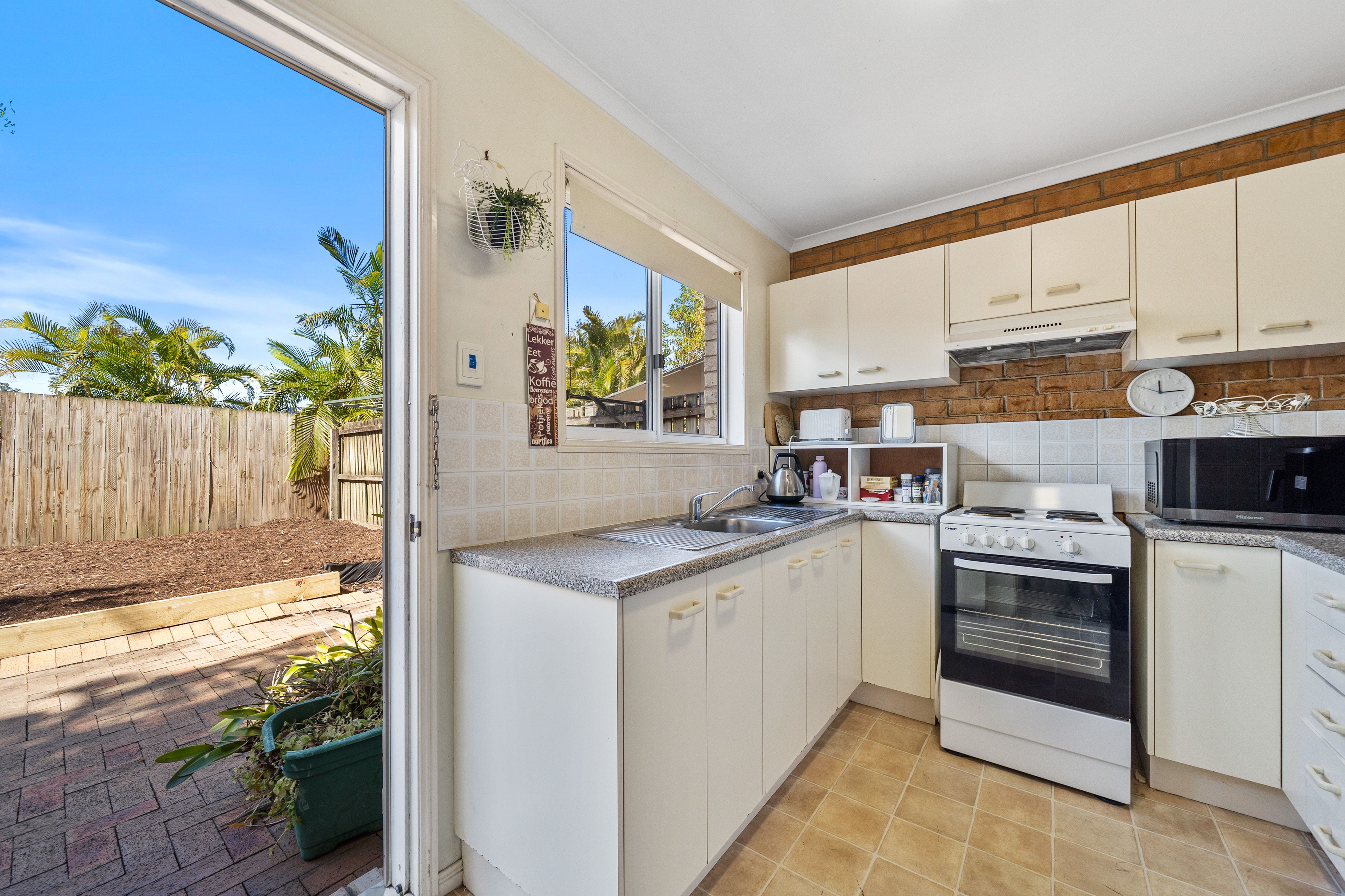 35/15 Magellan Road — photo 4 of 15