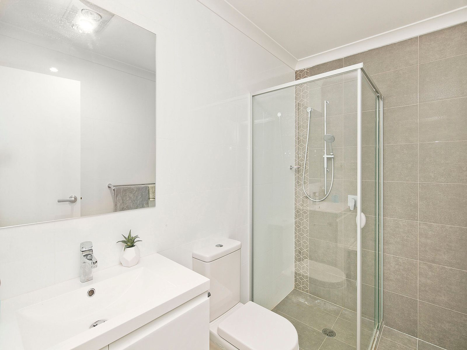 38/1 Gifford Street — photo 8 of 10