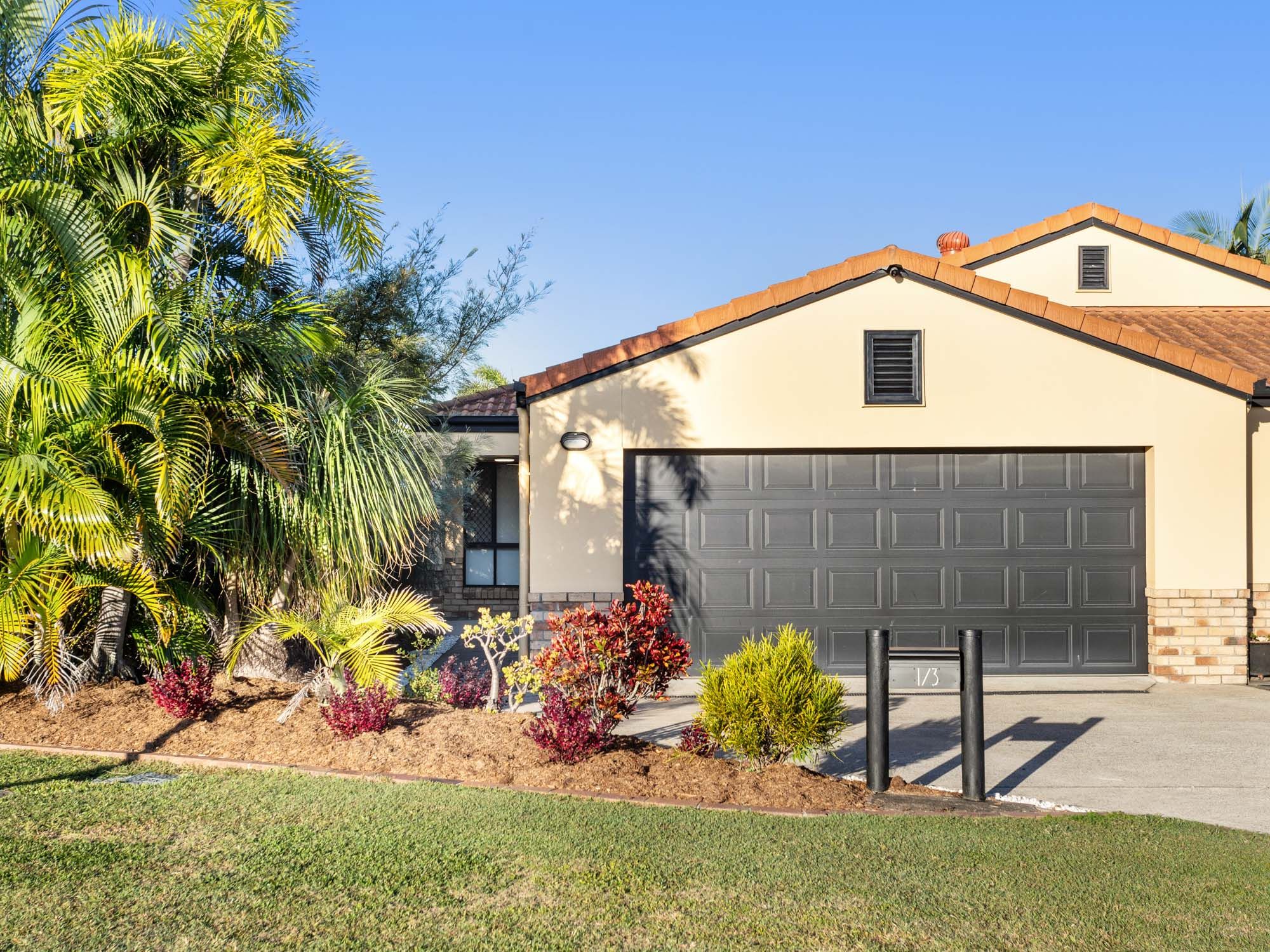 1/3 Davebill Court, Labrador, QLD 4215