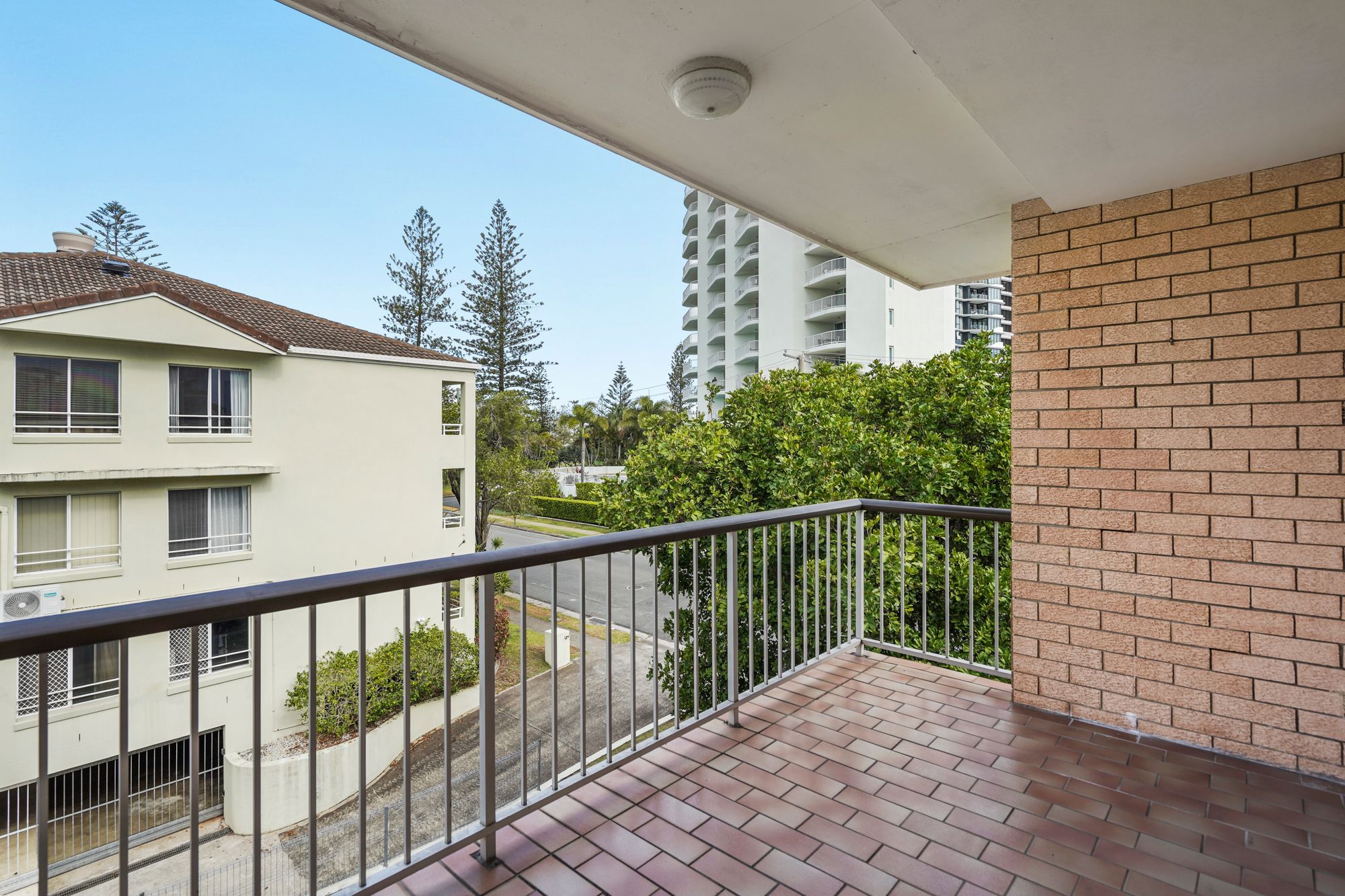 4/3 Robert Street — photo 10 of 18