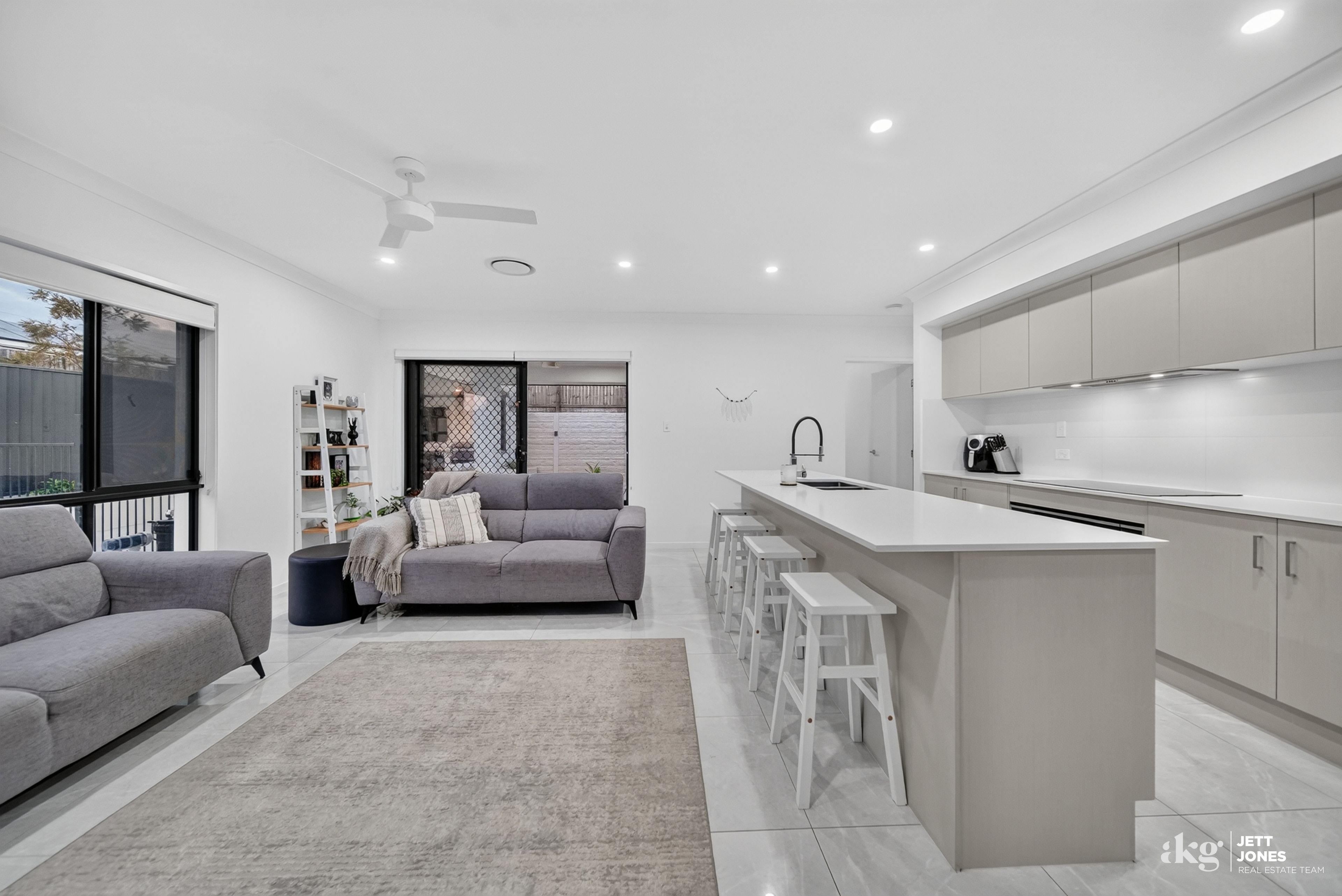 4 Gulliver Crescent — photo 6 of 21