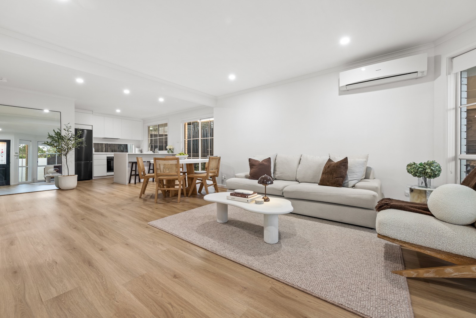 1 Dorothy Street, Burwood East, VIC 3151