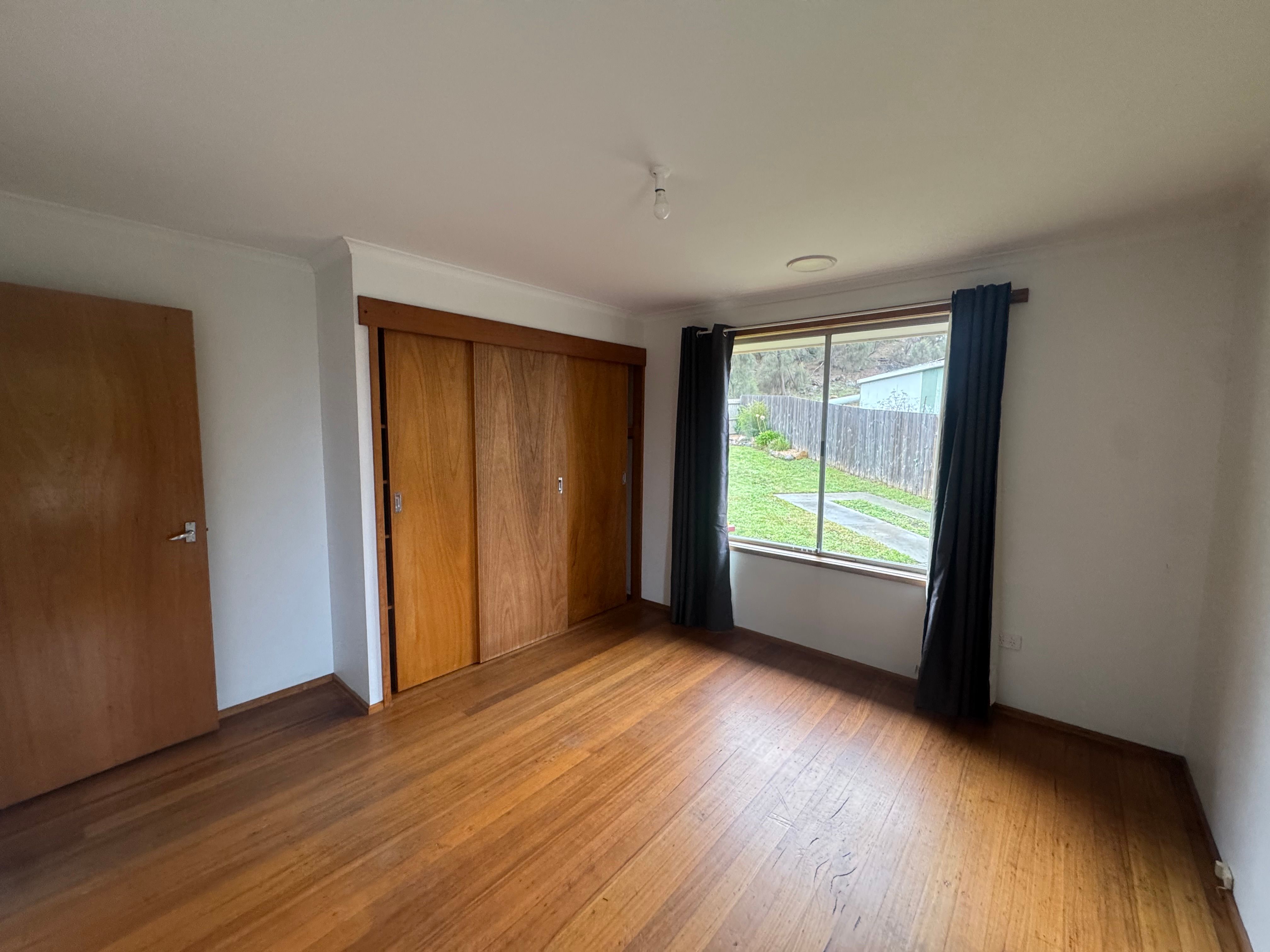 5 Hakea Grove — photo 4 of 8