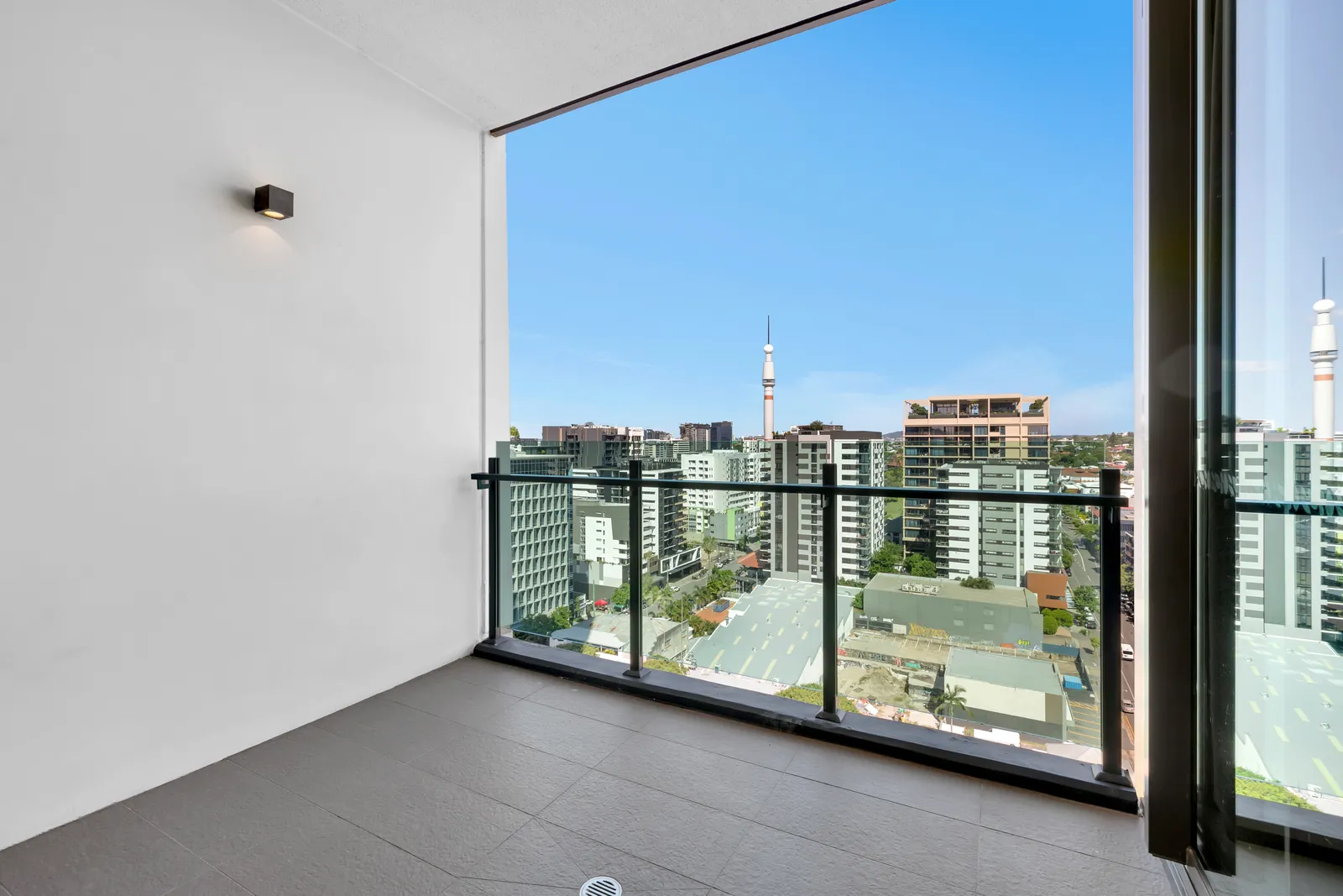 1411/4 Edmondstone Street, South Brisbane