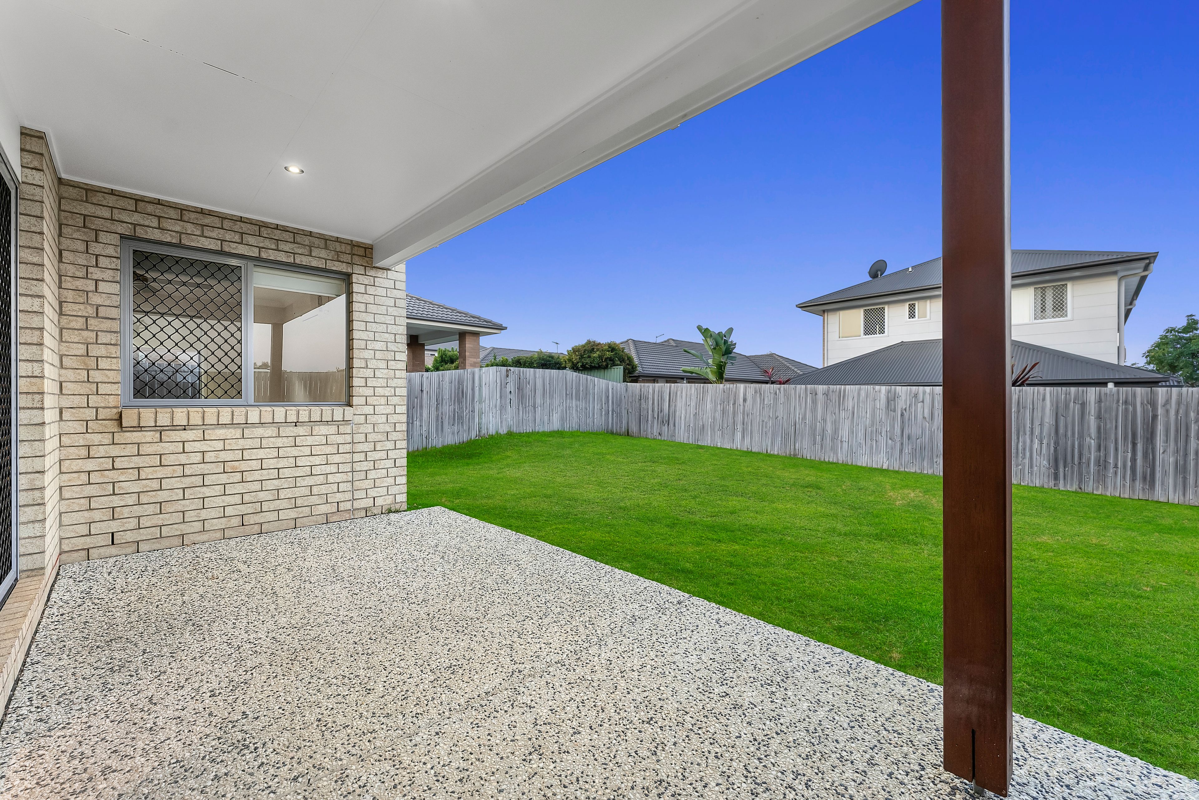 52 Mapleton Drive, North Lakes, QLD 4509
