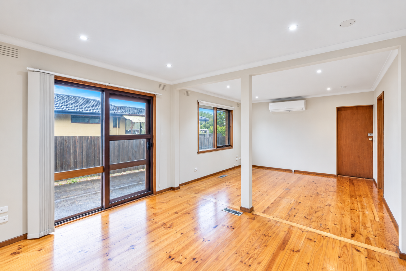 703 Heatherton Road — photo 3 of 10