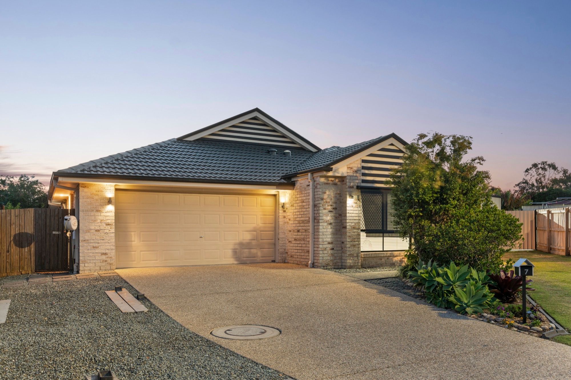 7 Murchison Court — photo 2 of 23