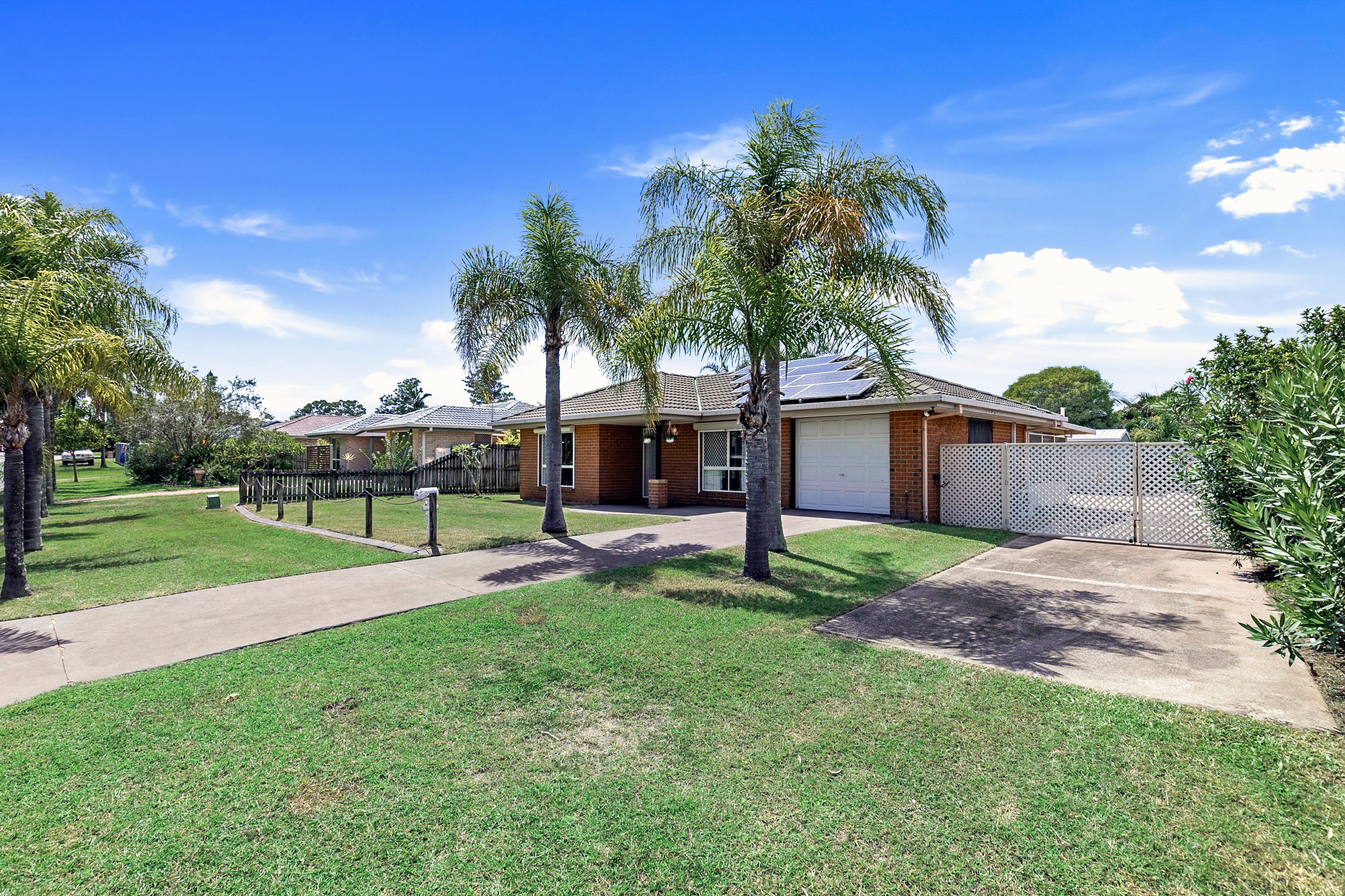 10 Archer Drive, Point Vernon, QLD 4655