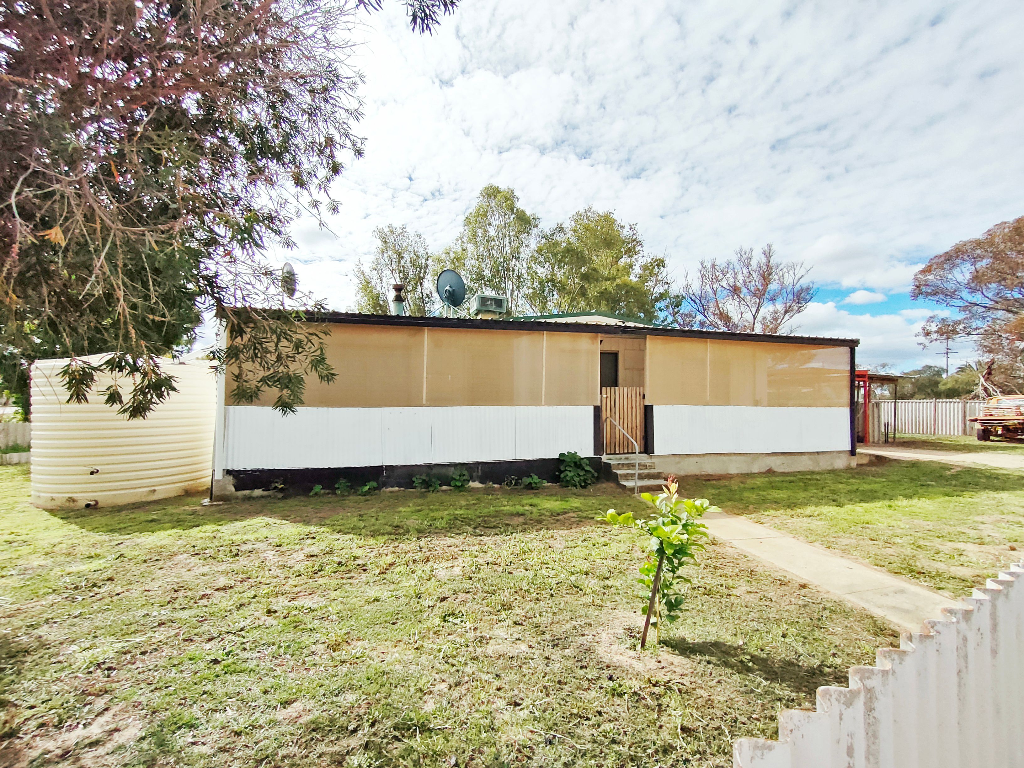 6 Clark Place, Eneabba, WA 6518