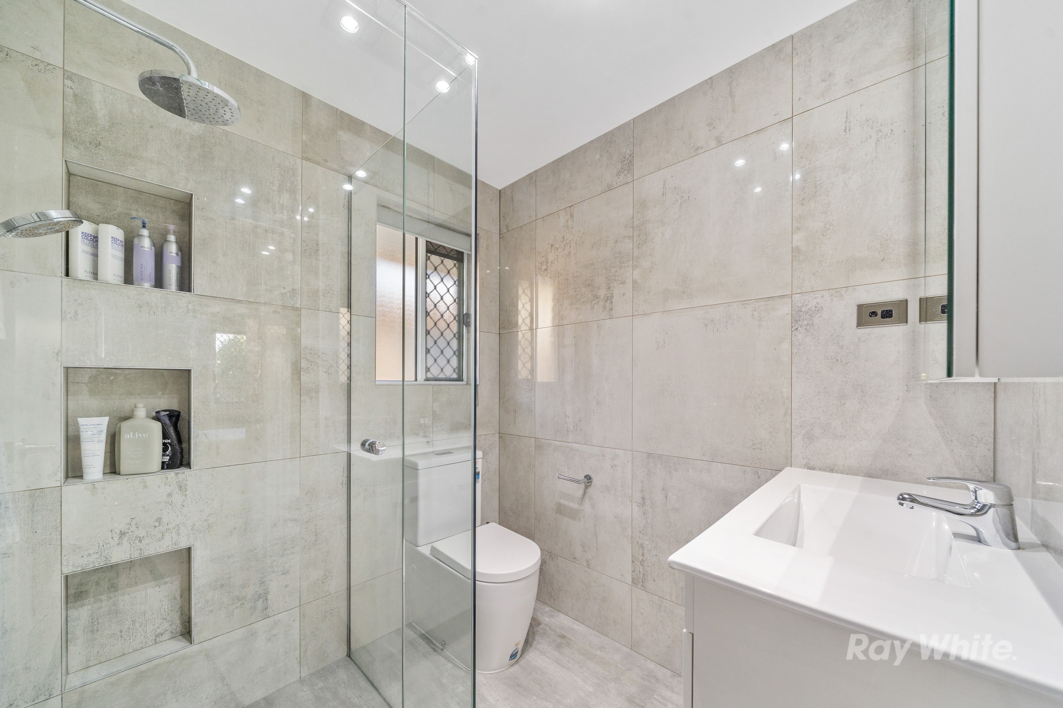 14 Fromelles Court — photo 12 of 22