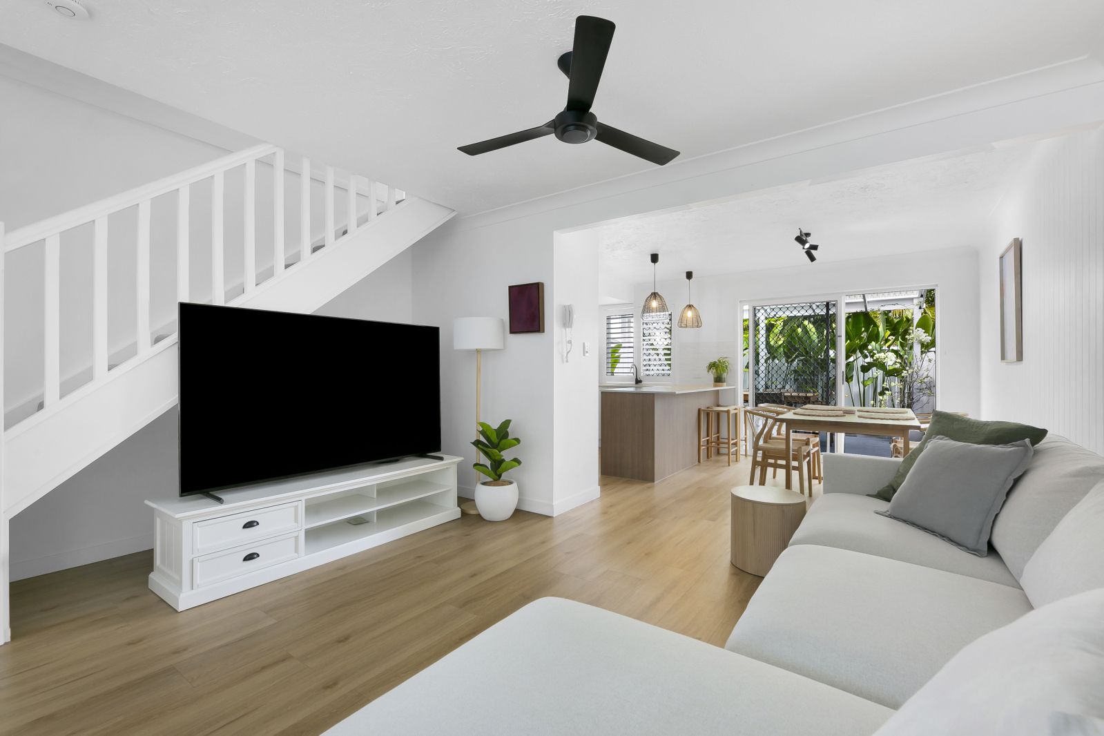 105/2-10 Coolgardie Street — photo from Ray White Southport
