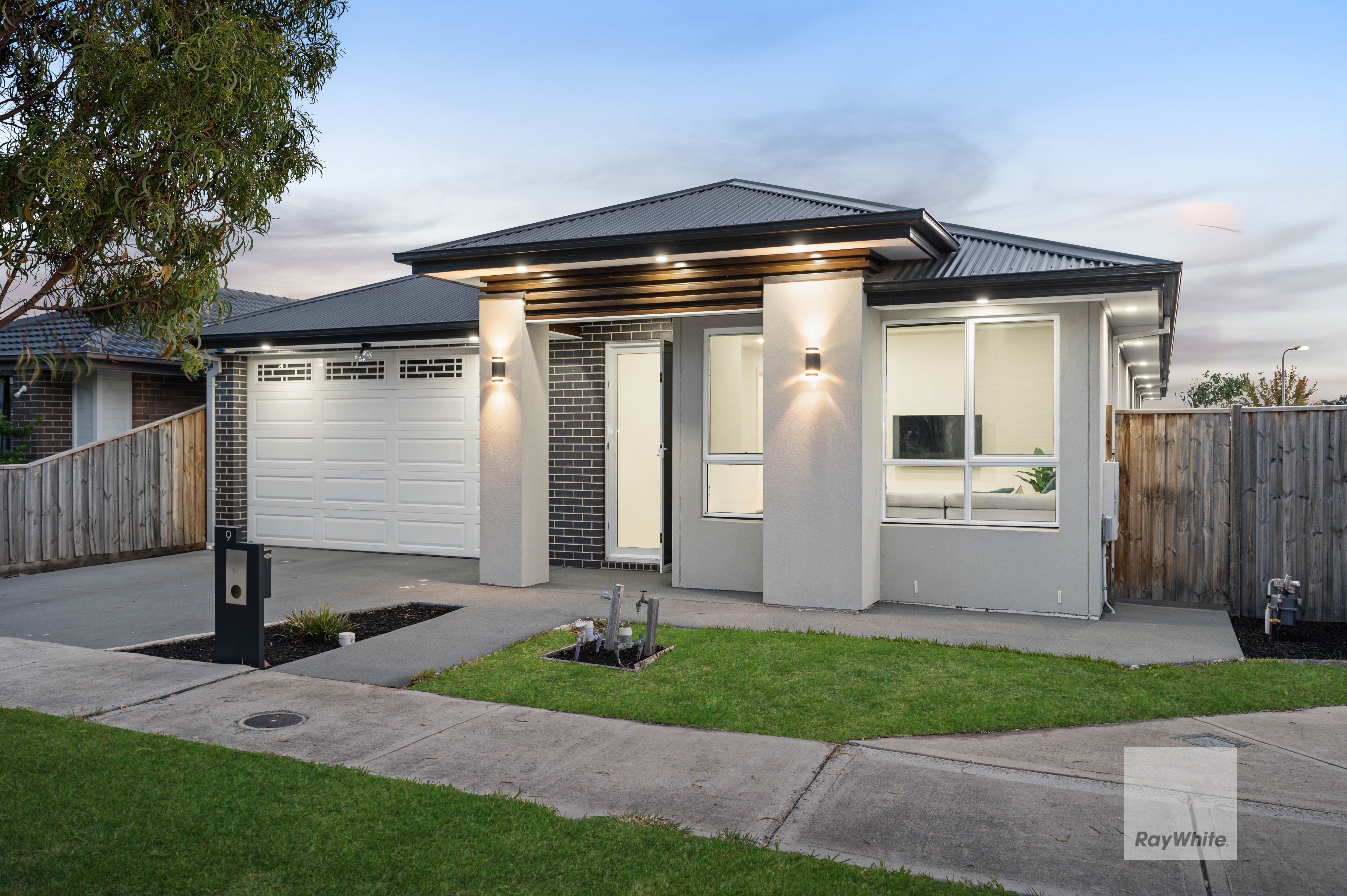 9 Henna Avenue, Greenvale, VIC 3059